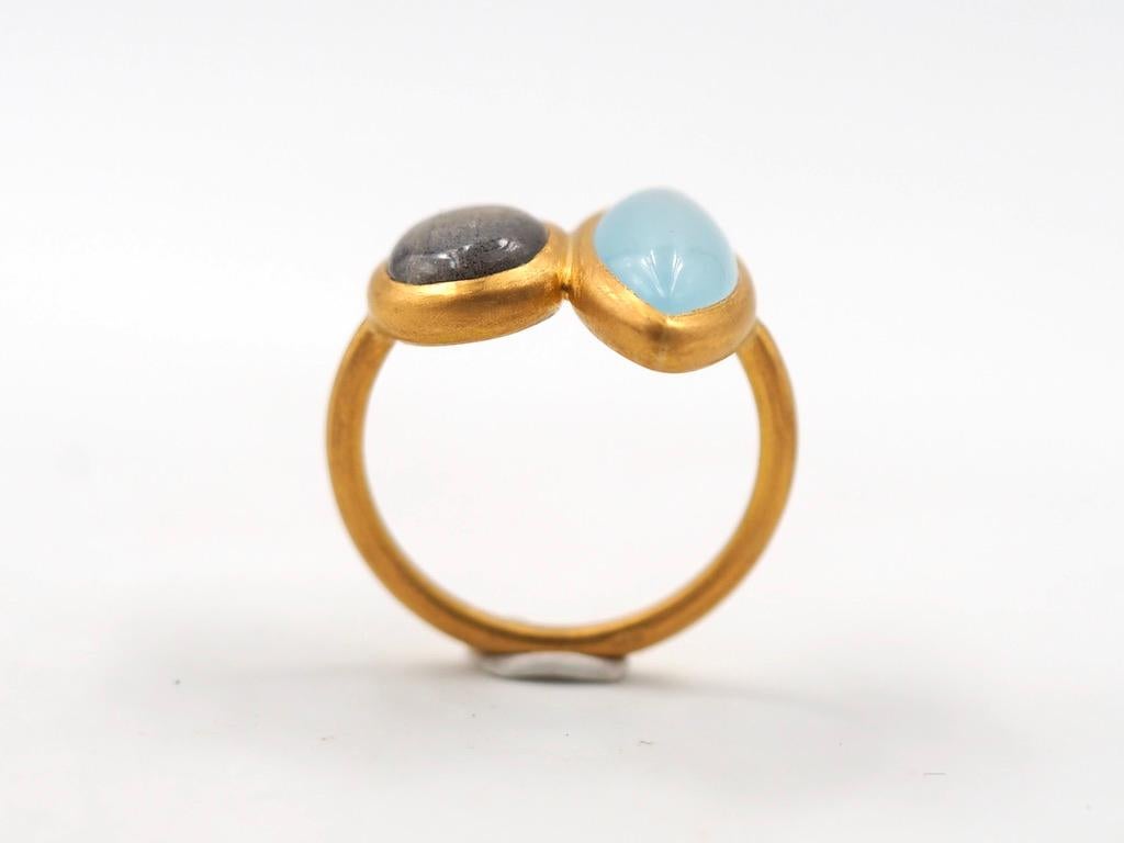 Contemporary Scrives Aquamarine Marquise Labradorite Cabochon 22Kt Gold Cluster Handmade Ring For Sale
