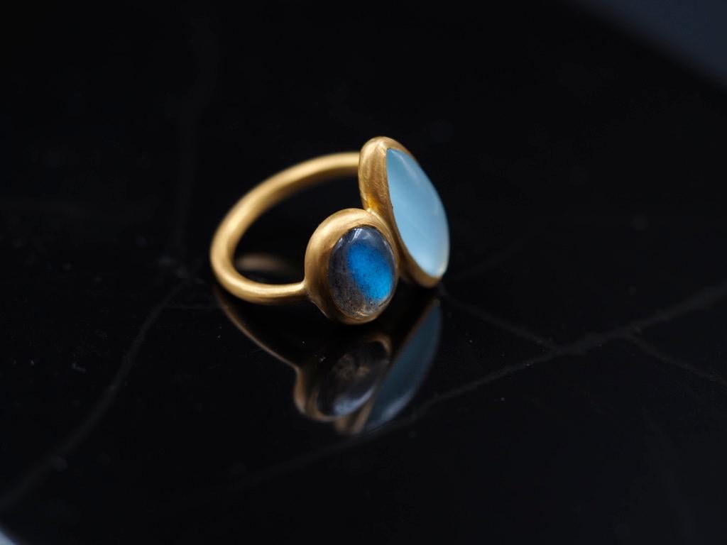 Marquise Cut Scrives Aquamarine Marquise Labradorite Cabochon 22Kt Gold Cluster Handmade Ring For Sale