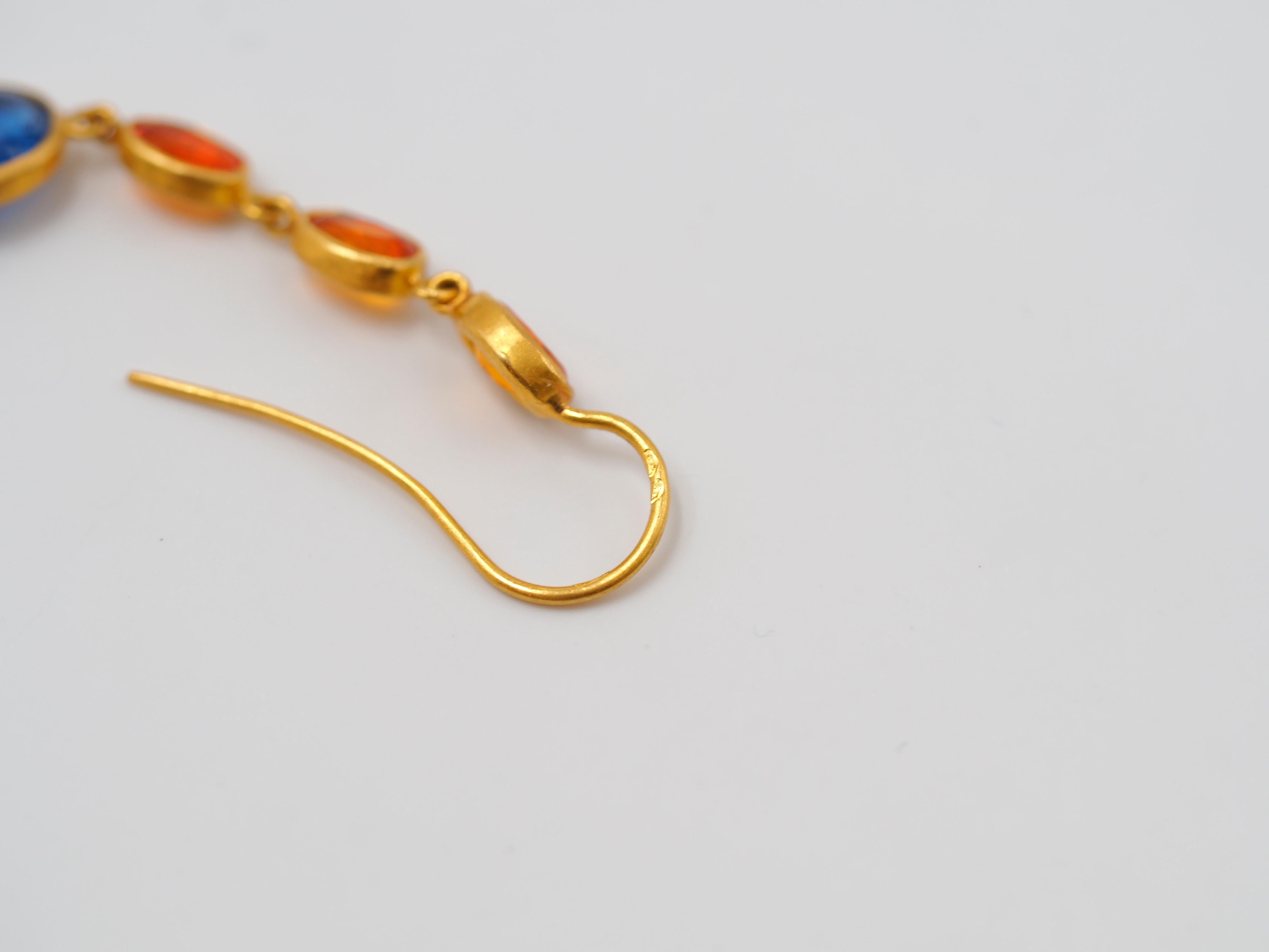 Scrives Blue Kyanite Fire Opal 22 karat Gold Drop Dangle Earrings In New Condition In Paris, Paris