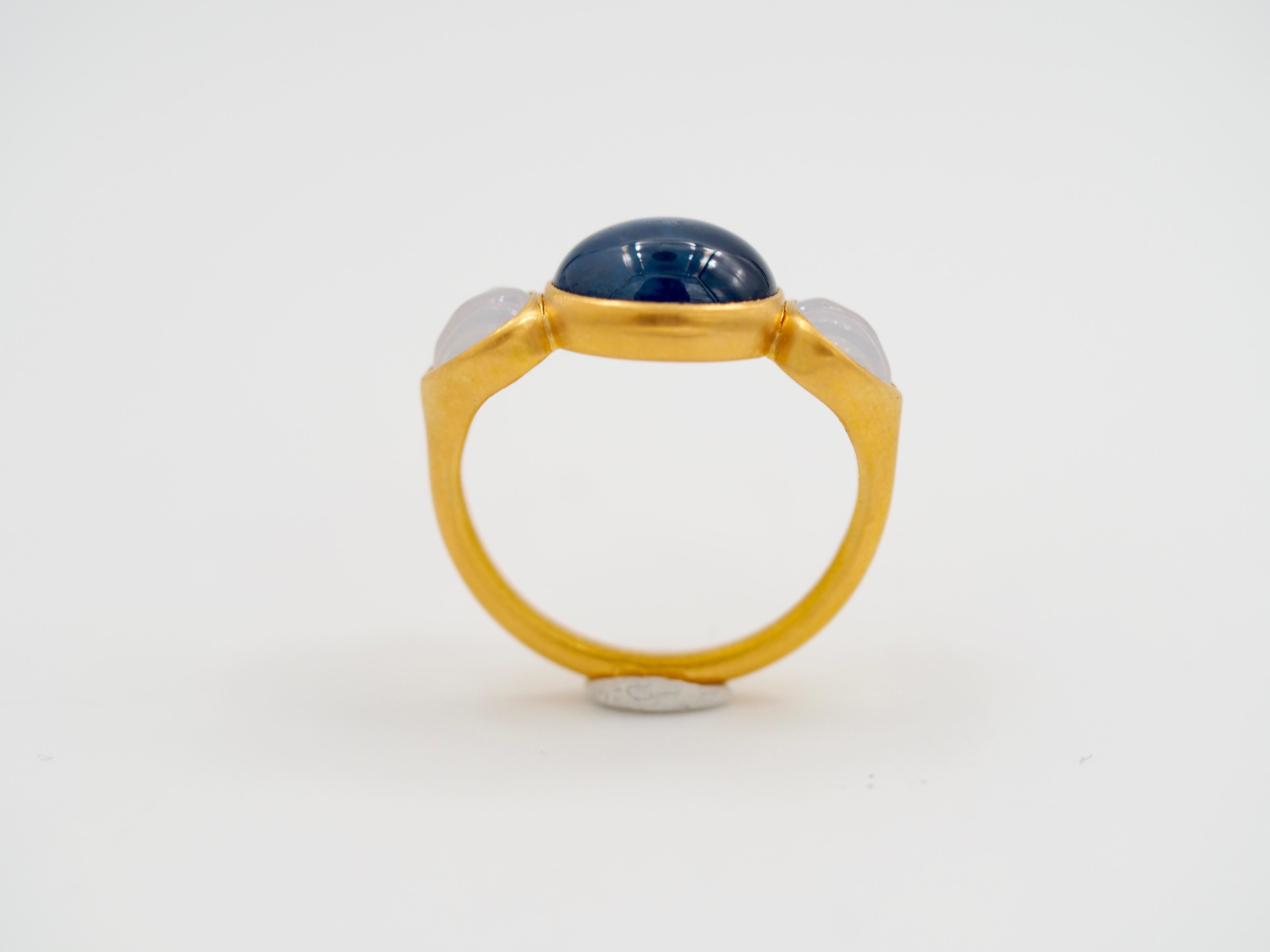 Women's Scrives 7.58 carat Blue Sapphire Cabochon White Chalcedony 22 Karat Gold Ring For Sale