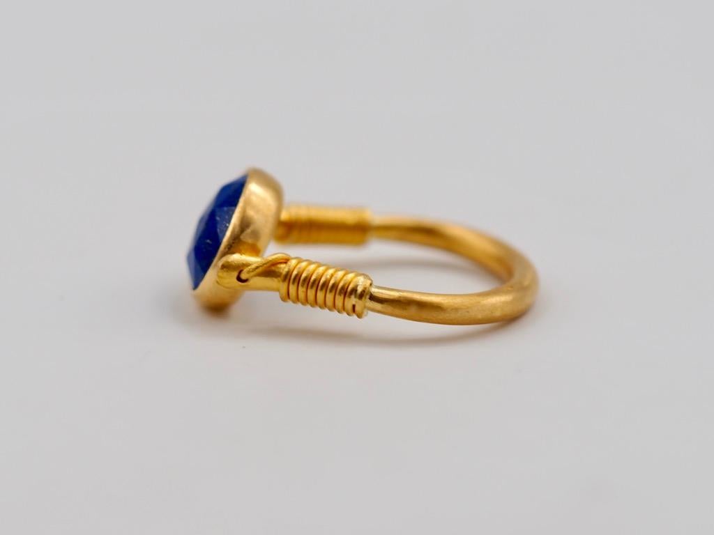 Rose Cut Scrives Lapis Lazuli Swivel 22 Karat Gold Ring
