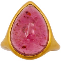 Scrives Pink-Red Cabochon Tourmaline 22 Karat Gold Ring