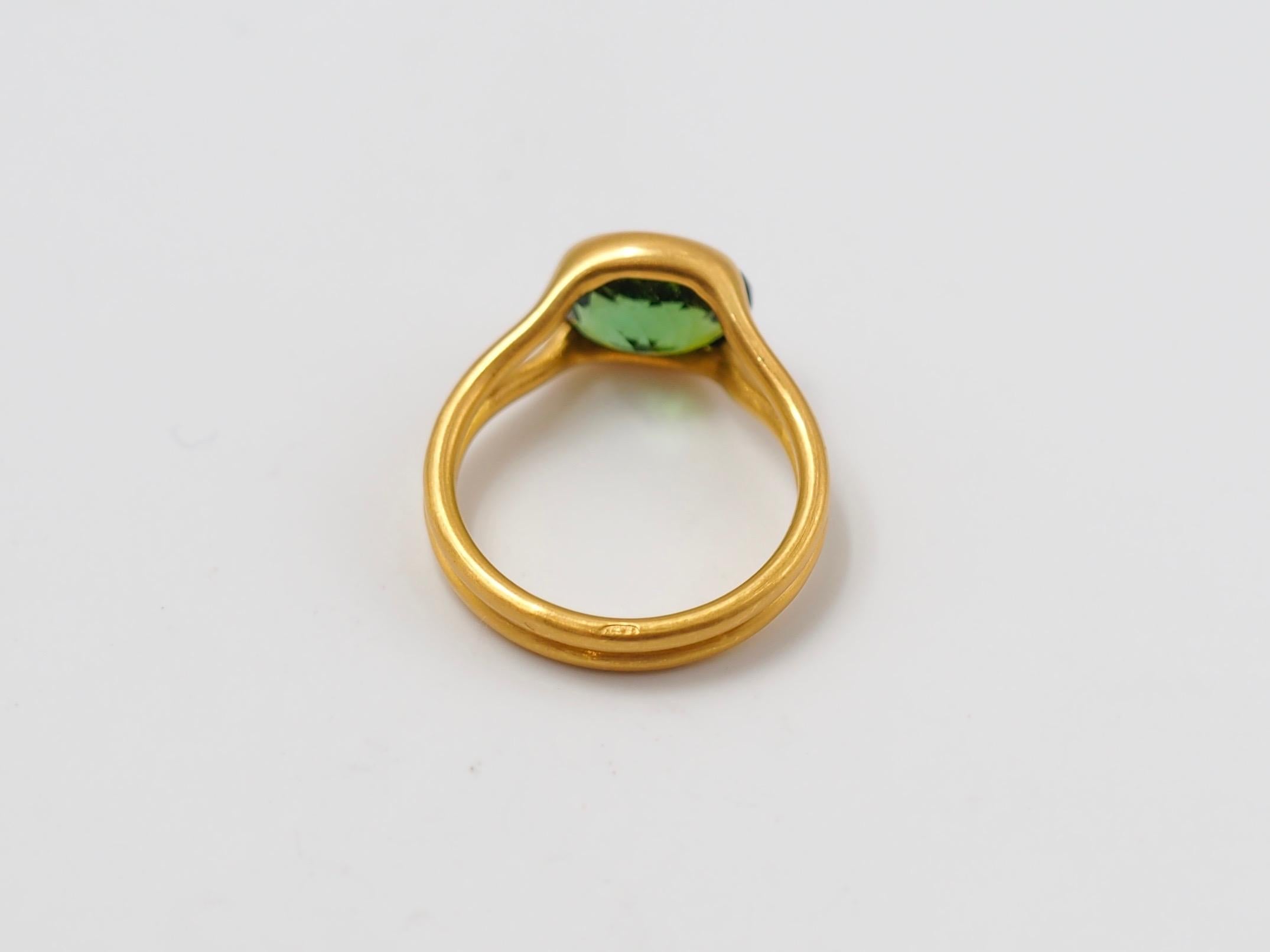 Scrives Two Colour Green Tourmaline 22 Karat Gold Ring 5