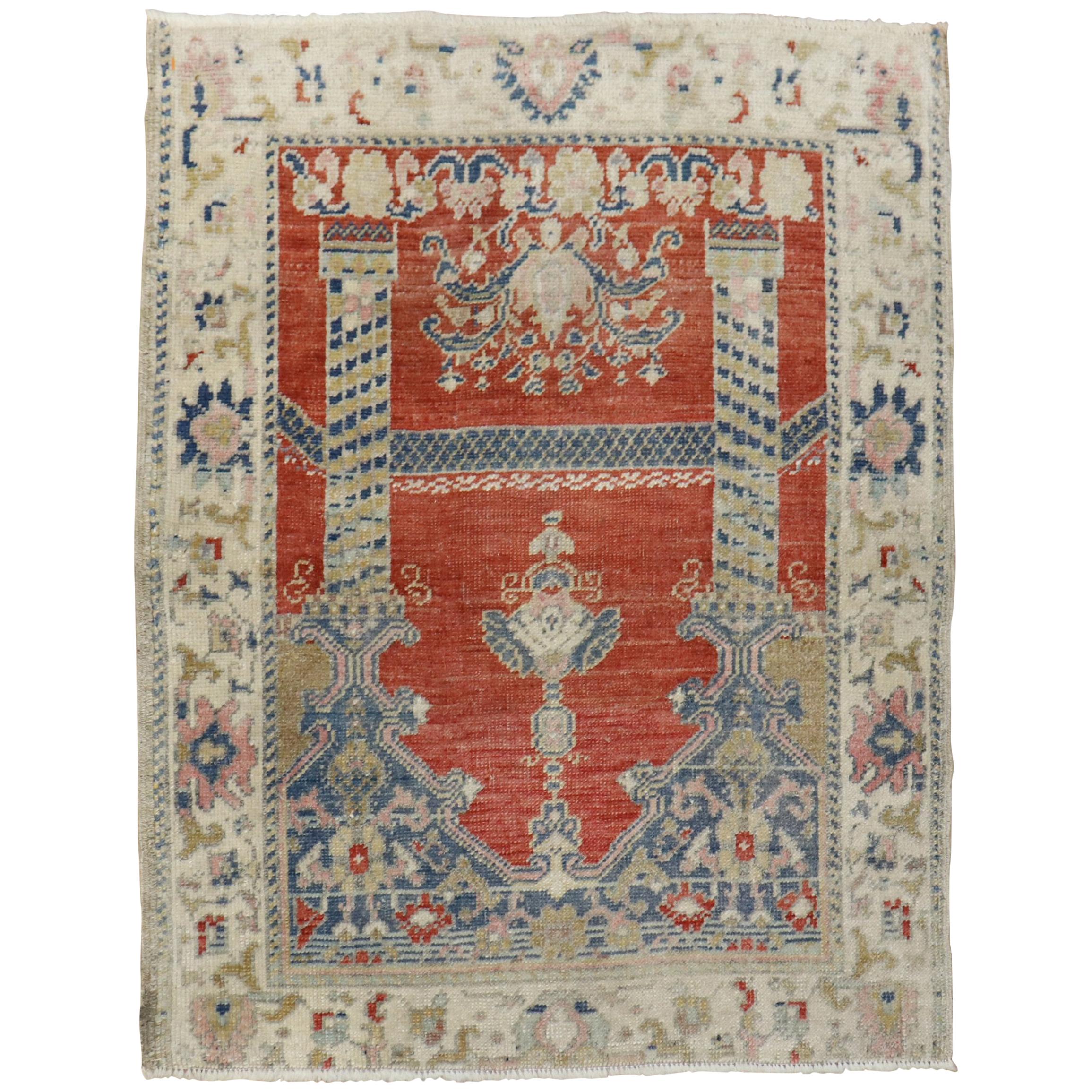 Scroll Motif Red Fine Quality Turkish Sivas Rug, Early 20th Century For Sale