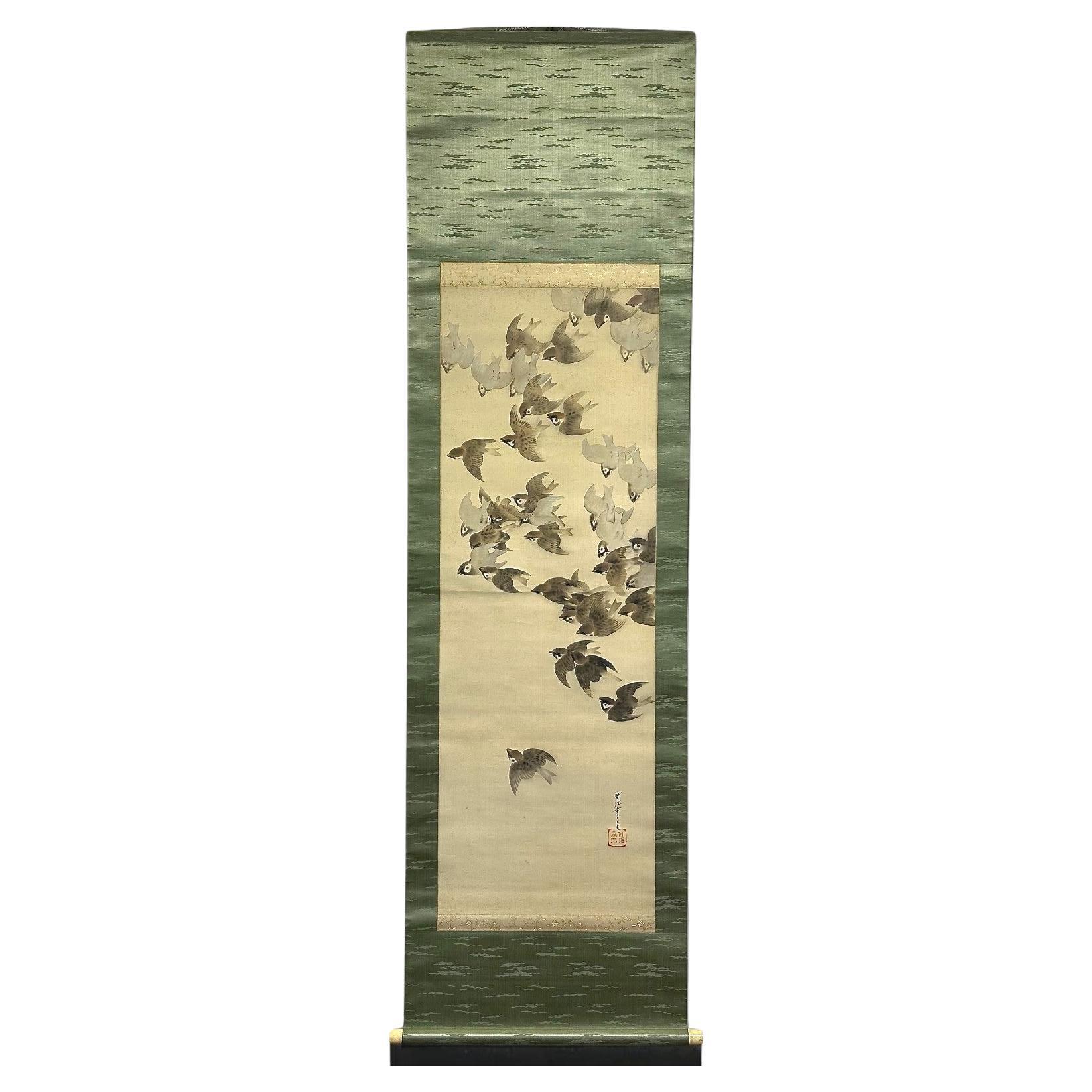 Rouleau de moineaux en vol par Himejima Chikugai (1840-1928) - Début du 20e siècle en vente