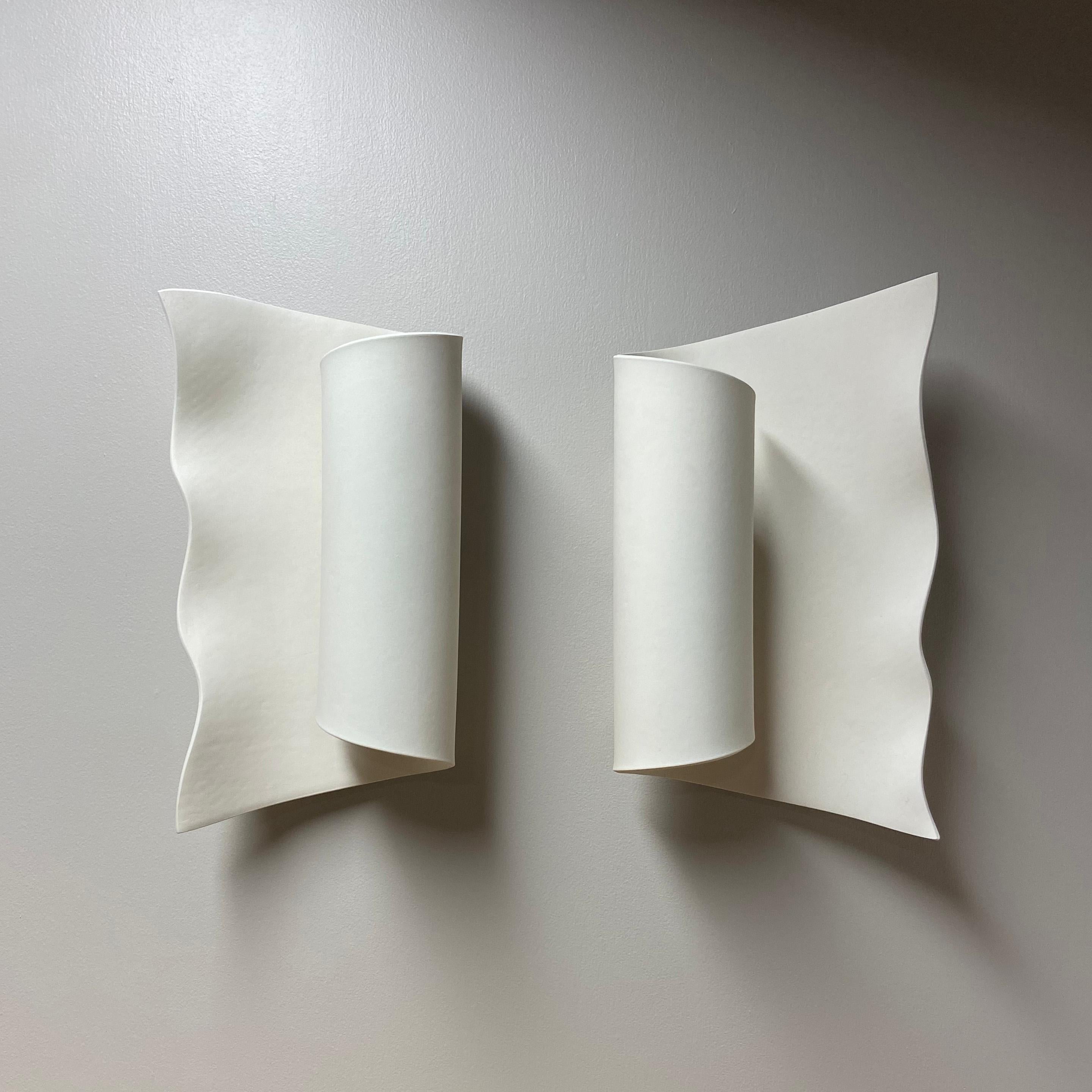 Minimalist Scroll Scalloped Ceramic Wall Sconce Luminaire Pair For Sale
