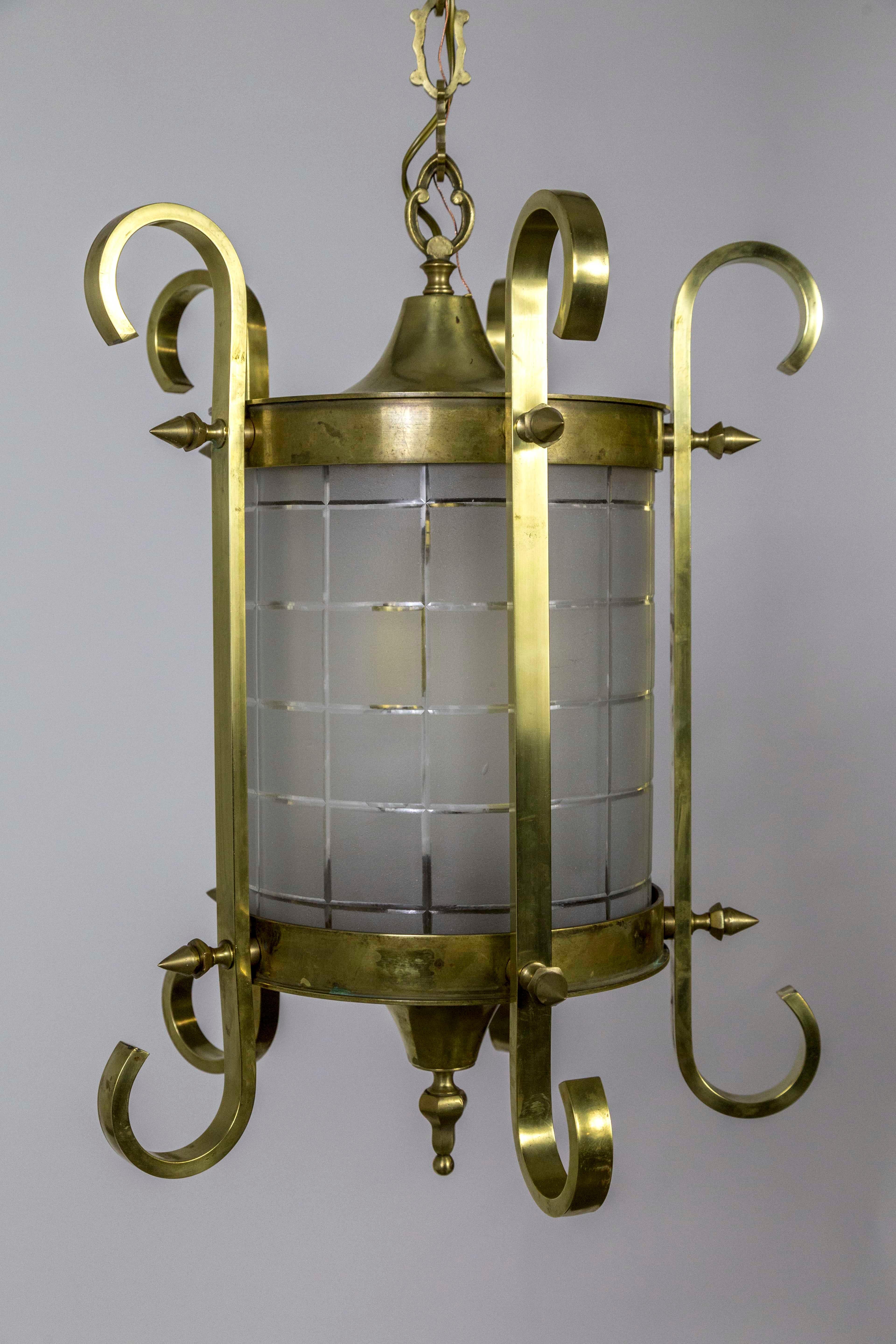 Scroll and Spike Cylindrical Beveled Glass Lantern In Good Condition For Sale In San Francisco, CA