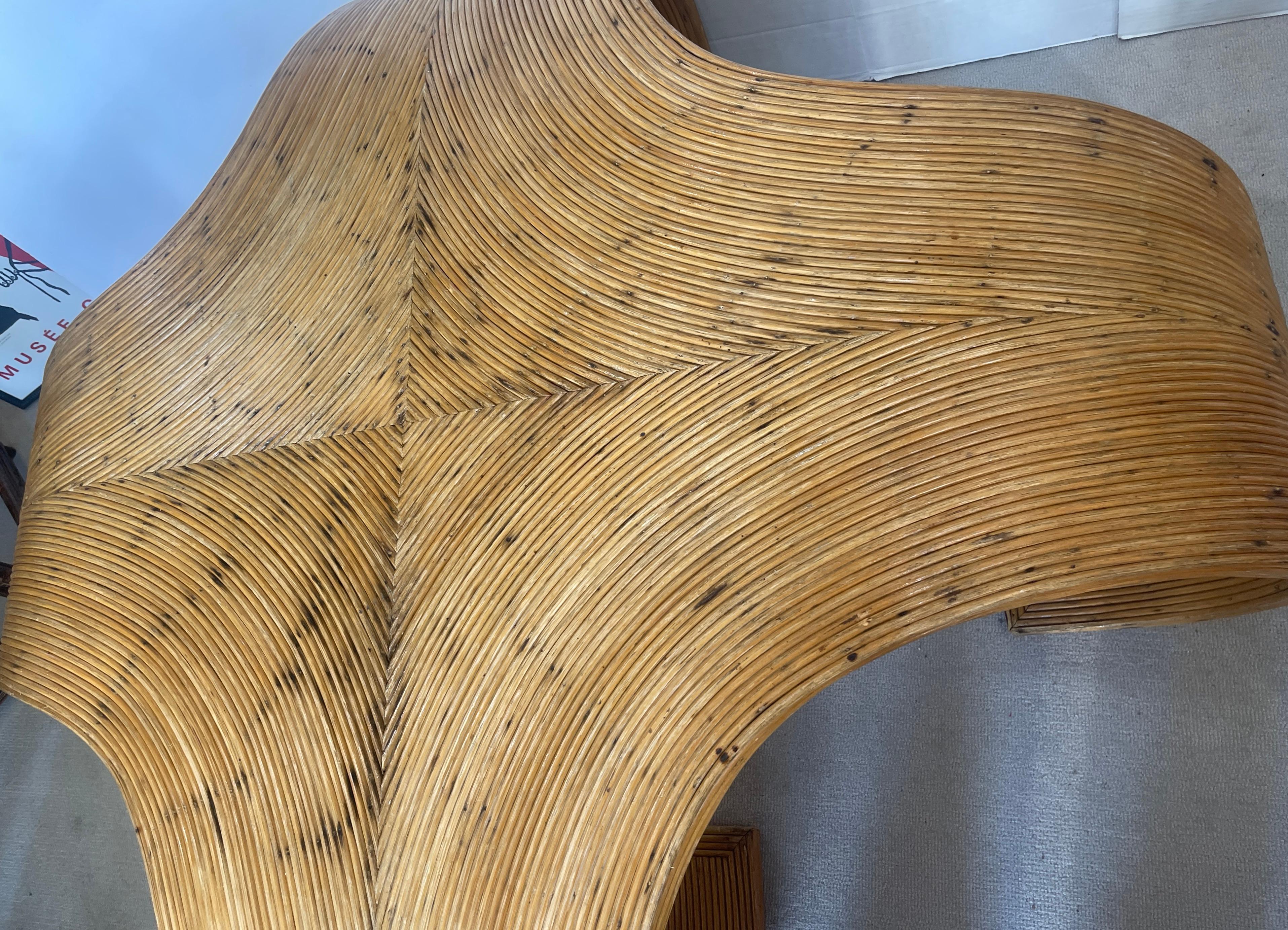 Table basse italienne en bambou à volutes, vers 1975 en vente 7