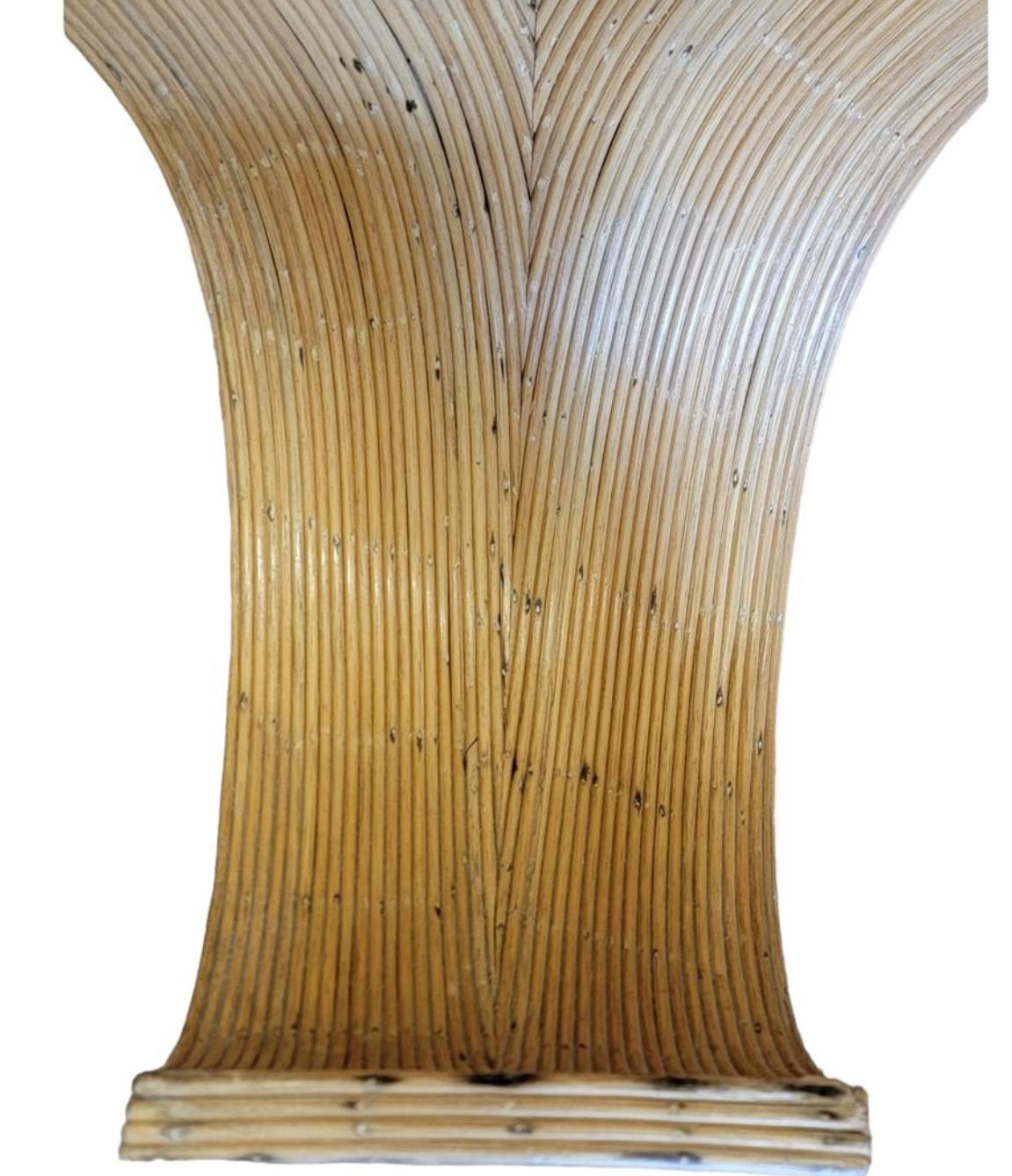Table basse italienne en bambou à volutes, vers 1975 en vente 4