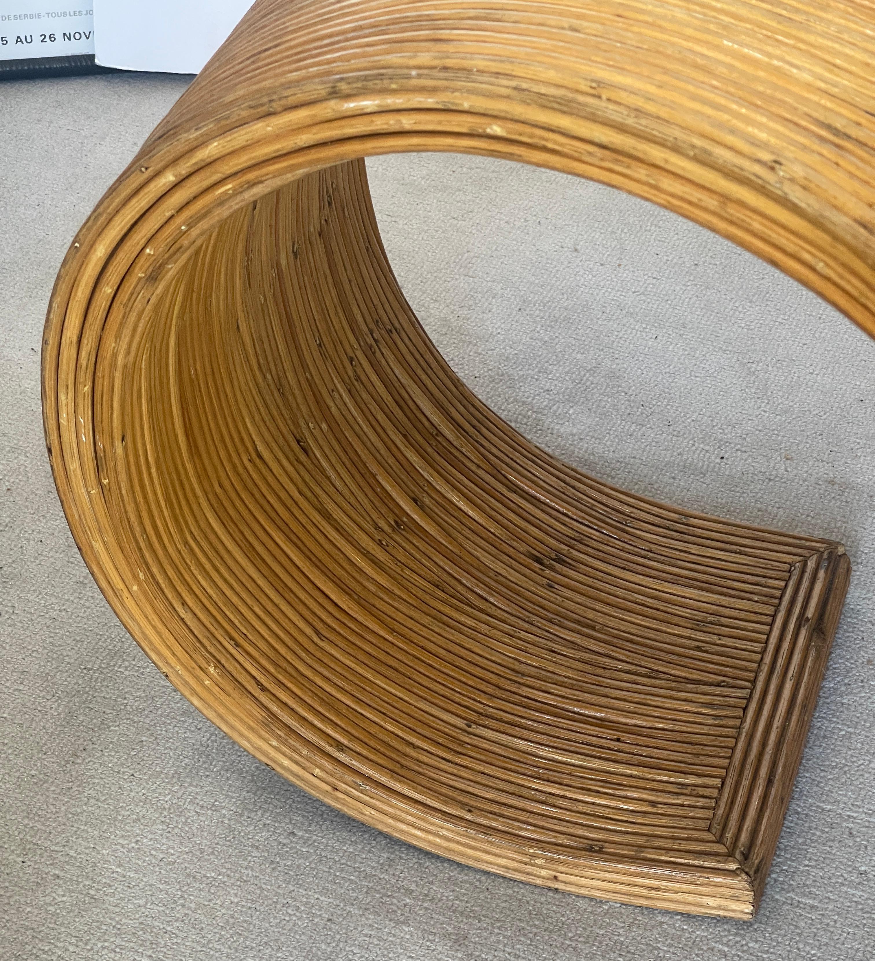 Fin du 20e siècle Table basse italienne en bambou à volutes, vers 1975 en vente