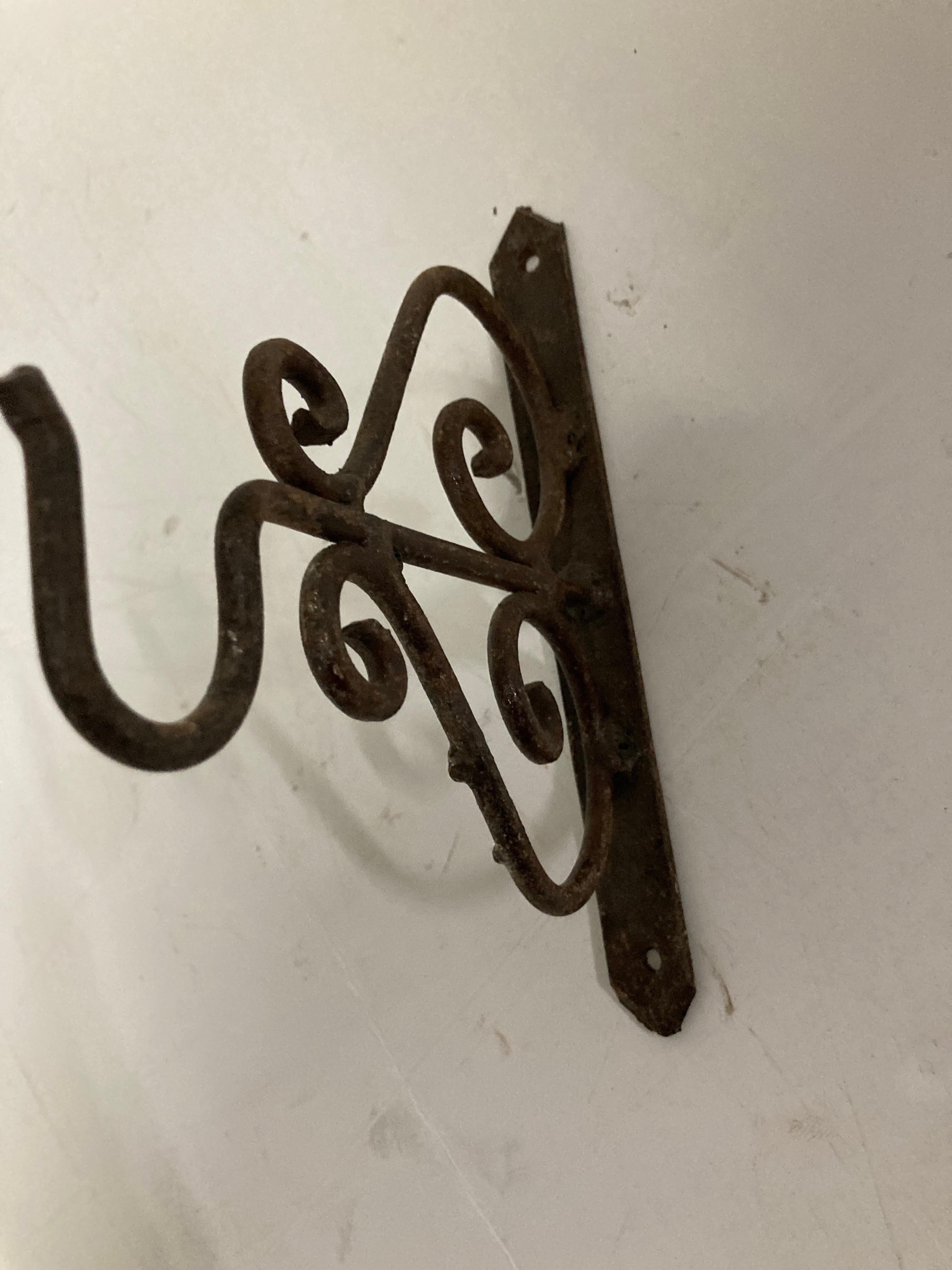 Scrolling Wall Mounted Iron Bracket for Lanterns or Signs In Good Condition For Sale In North Hollywood, CA