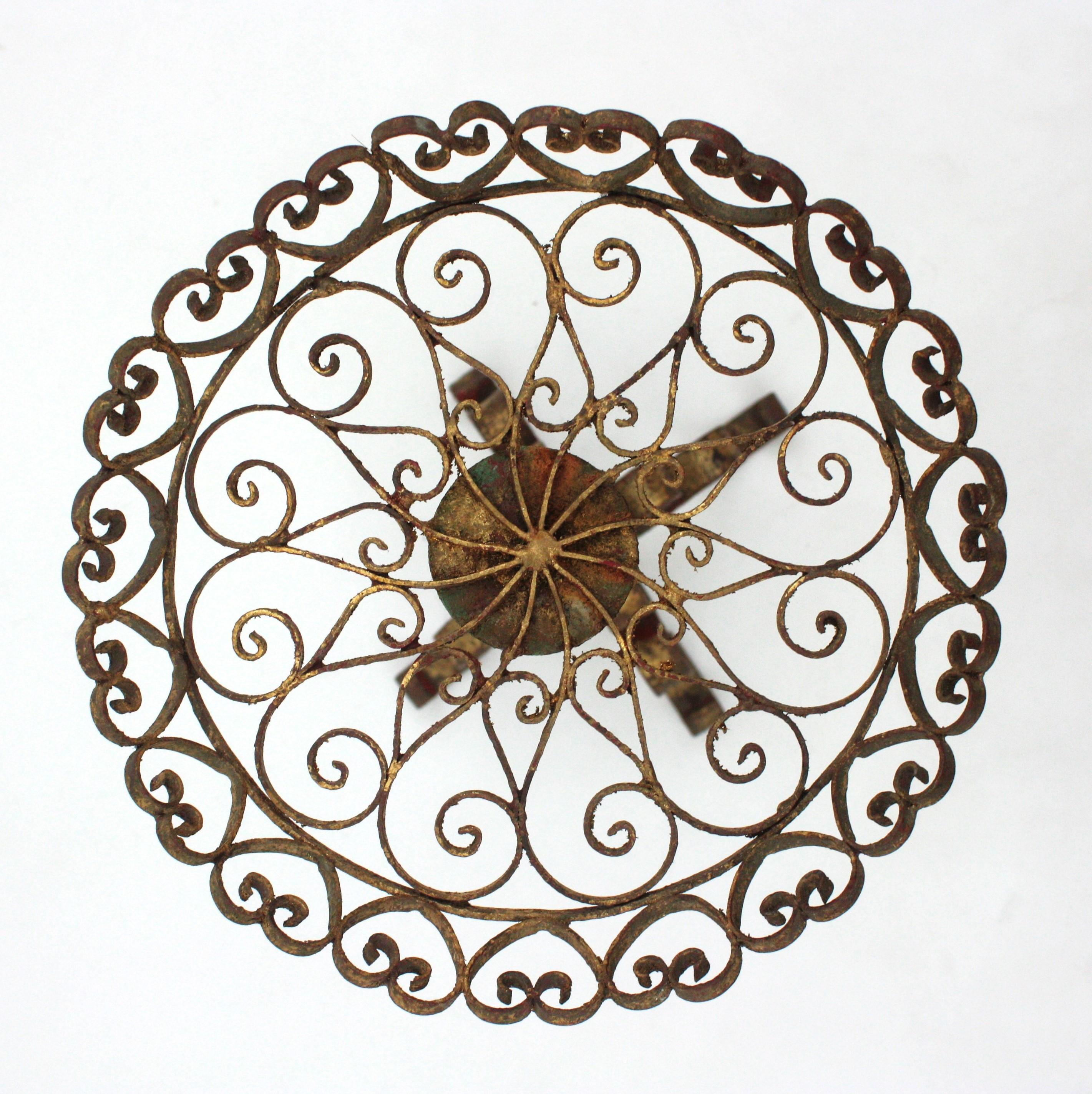 Table à boire / table d'appoint en fer doré à volutes, Espagne, années 1950 en vente 6