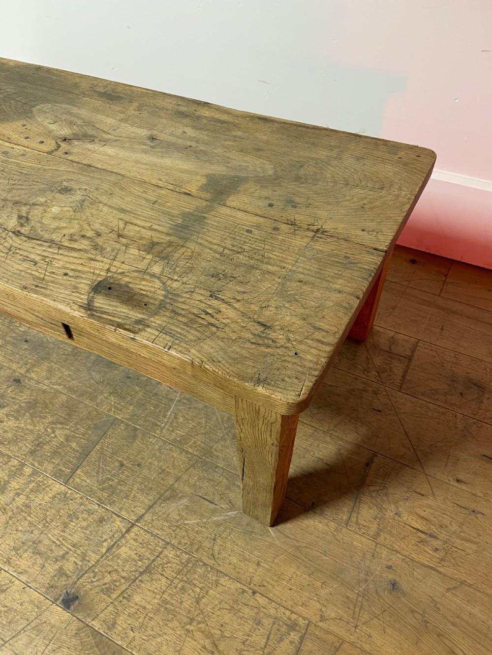 French Scrubbed oak coffee table For Sale