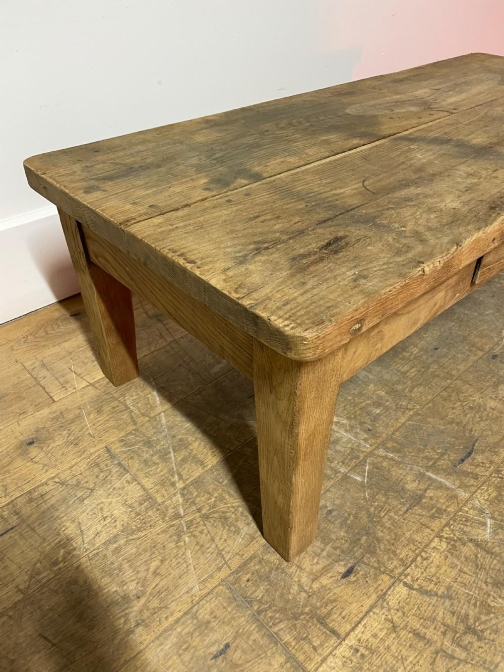 Oak Scrubbed oak coffee table For Sale