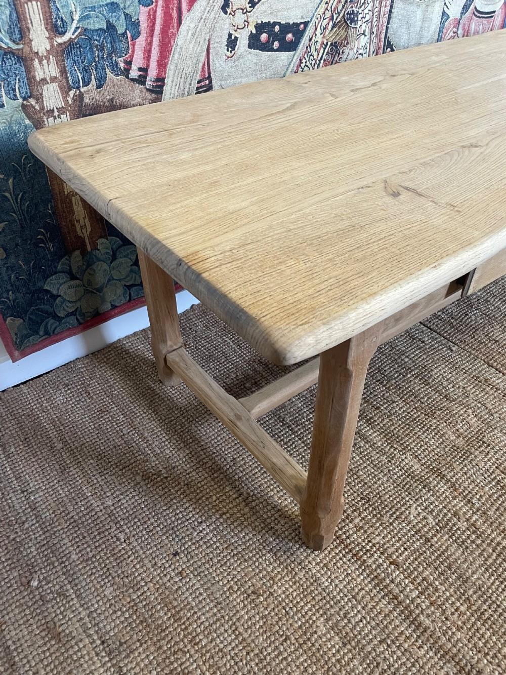 Scrubbed oak farmhouse table In Good Condition For Sale In Budleigh Salterton, GB