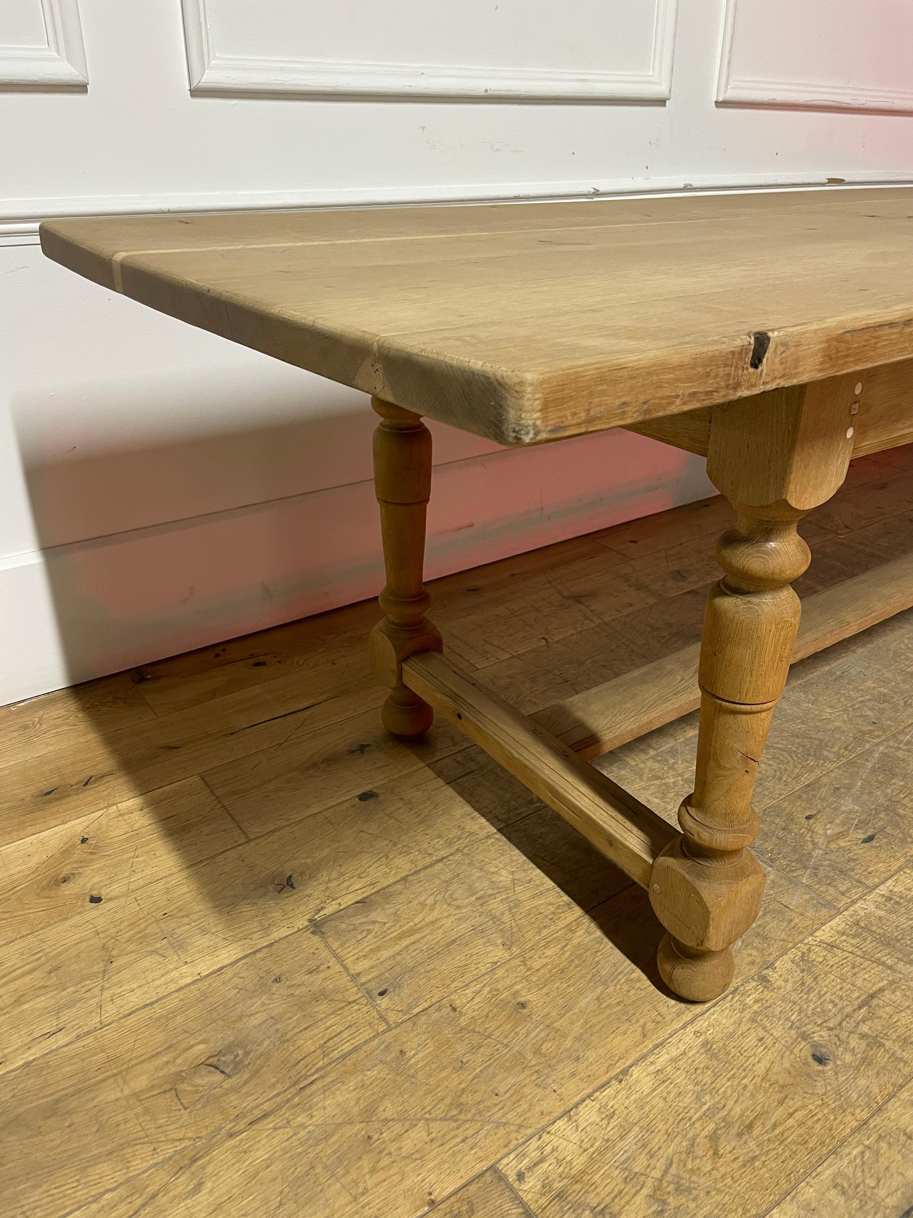 Scrubbed oak French farm house table 8-10 seater  For Sale 5