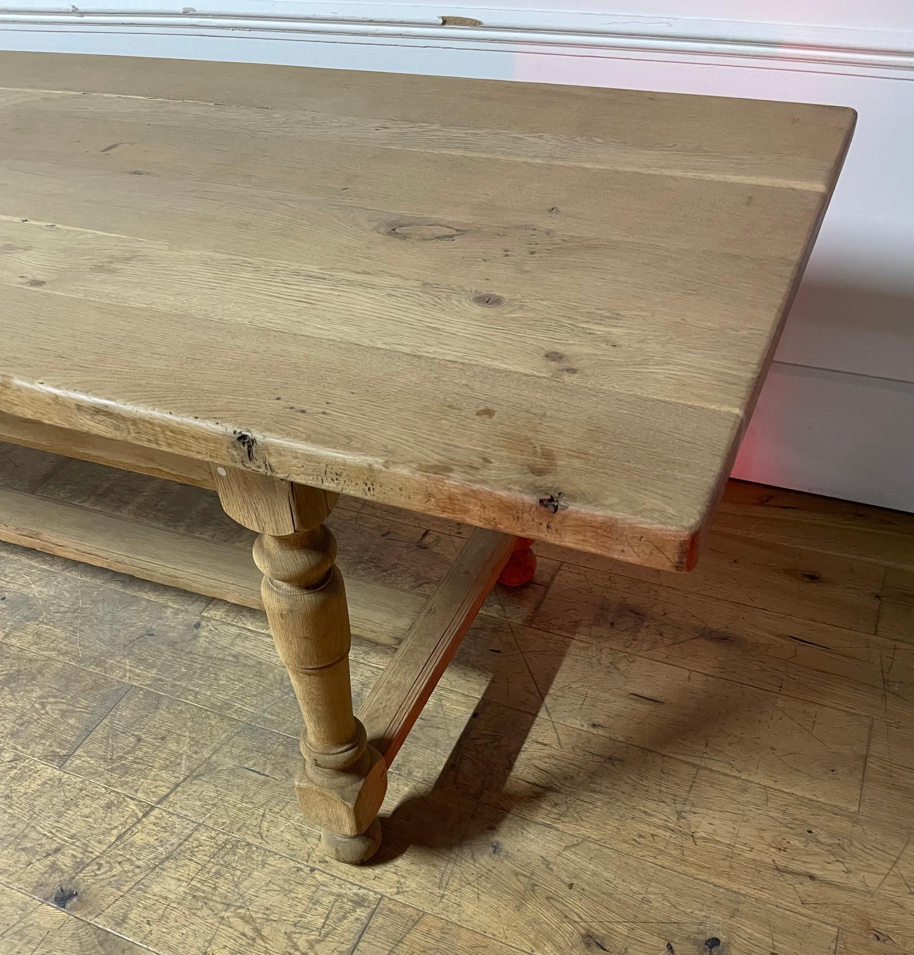 Country Scrubbed oak French farm house table 8-10 seater  For Sale