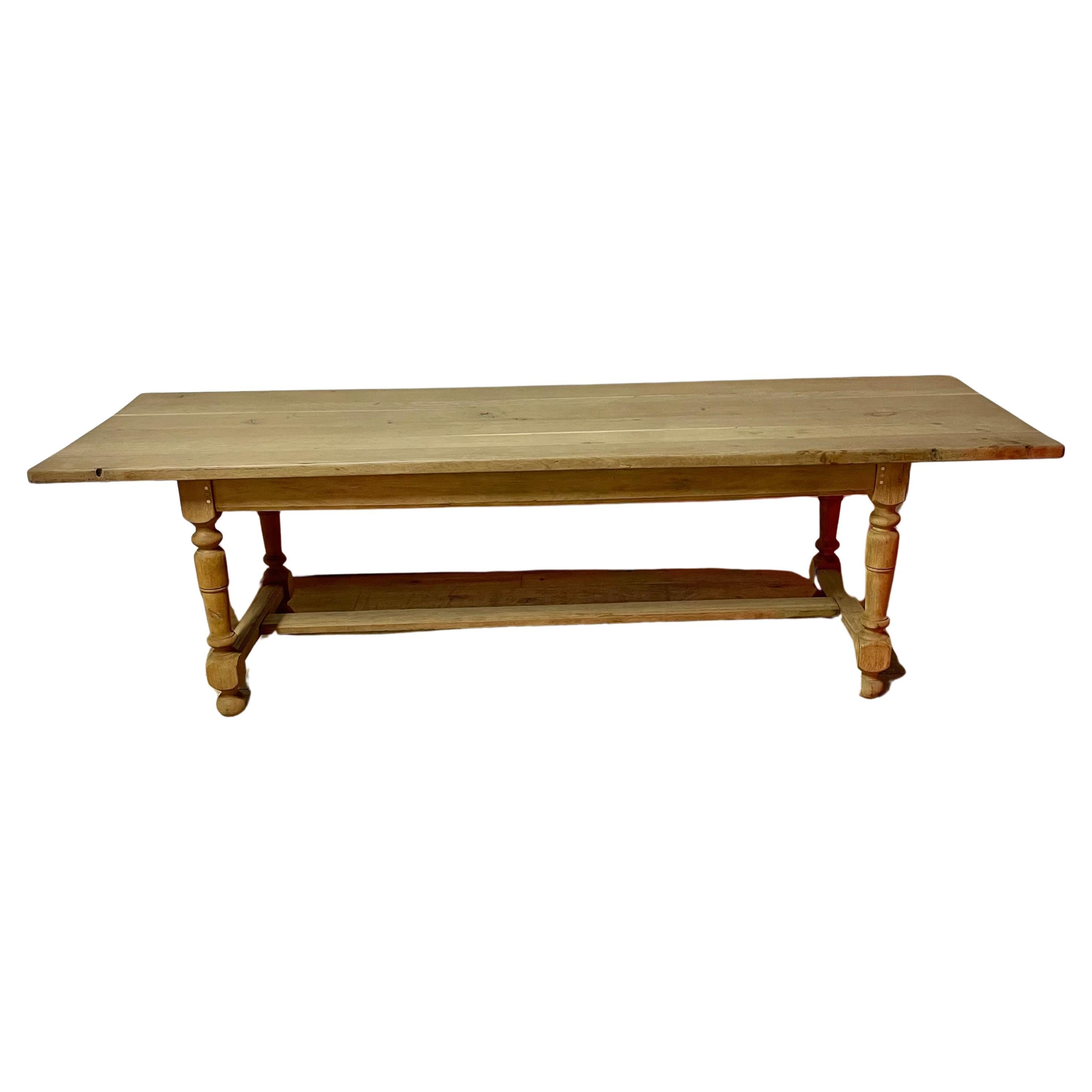 Scrubbed oak French farm house table 8-10 seater  For Sale