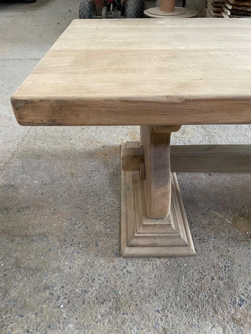 Oak Scrubbed oak refectory table / farmhouse table  For Sale