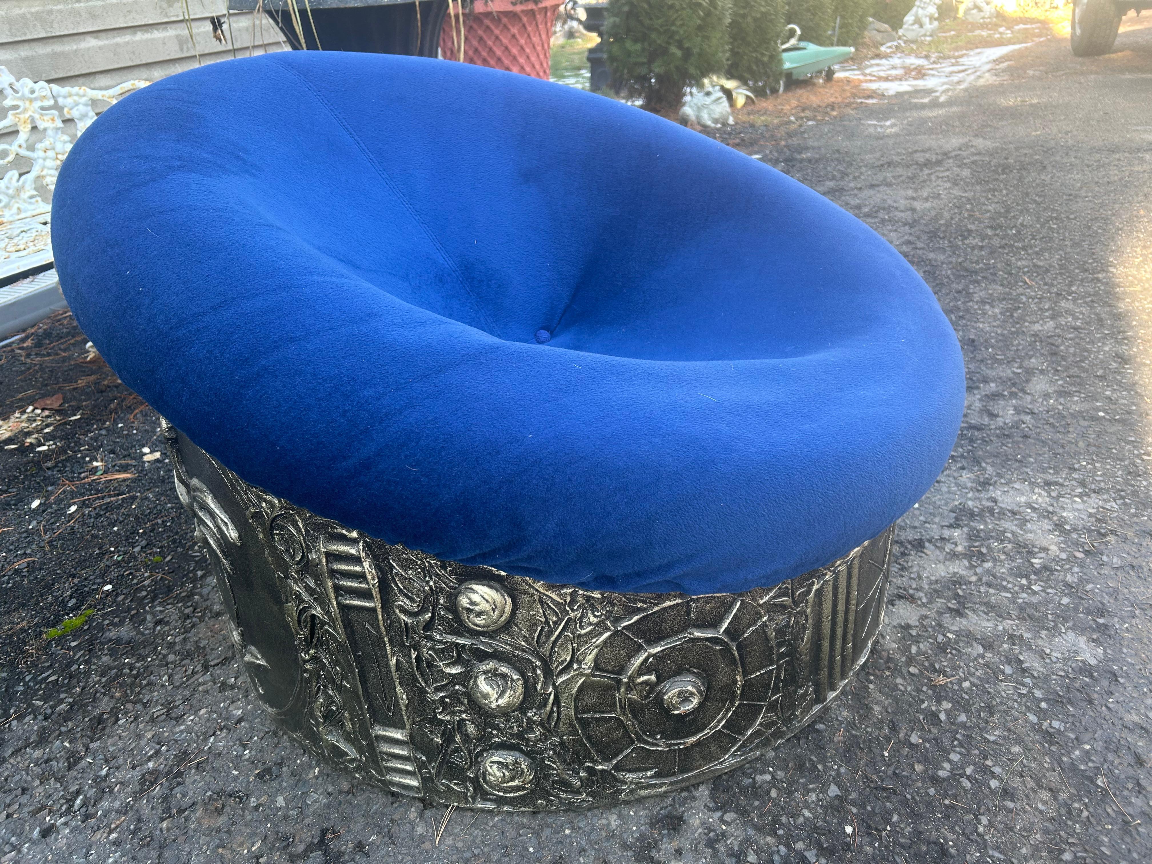 Espectacular silla de vaina de resina esculpida por Adrian Pearsall.  Si quieres hacer una declaración audaz, ésta es tu silla. Esta silla mide 24 