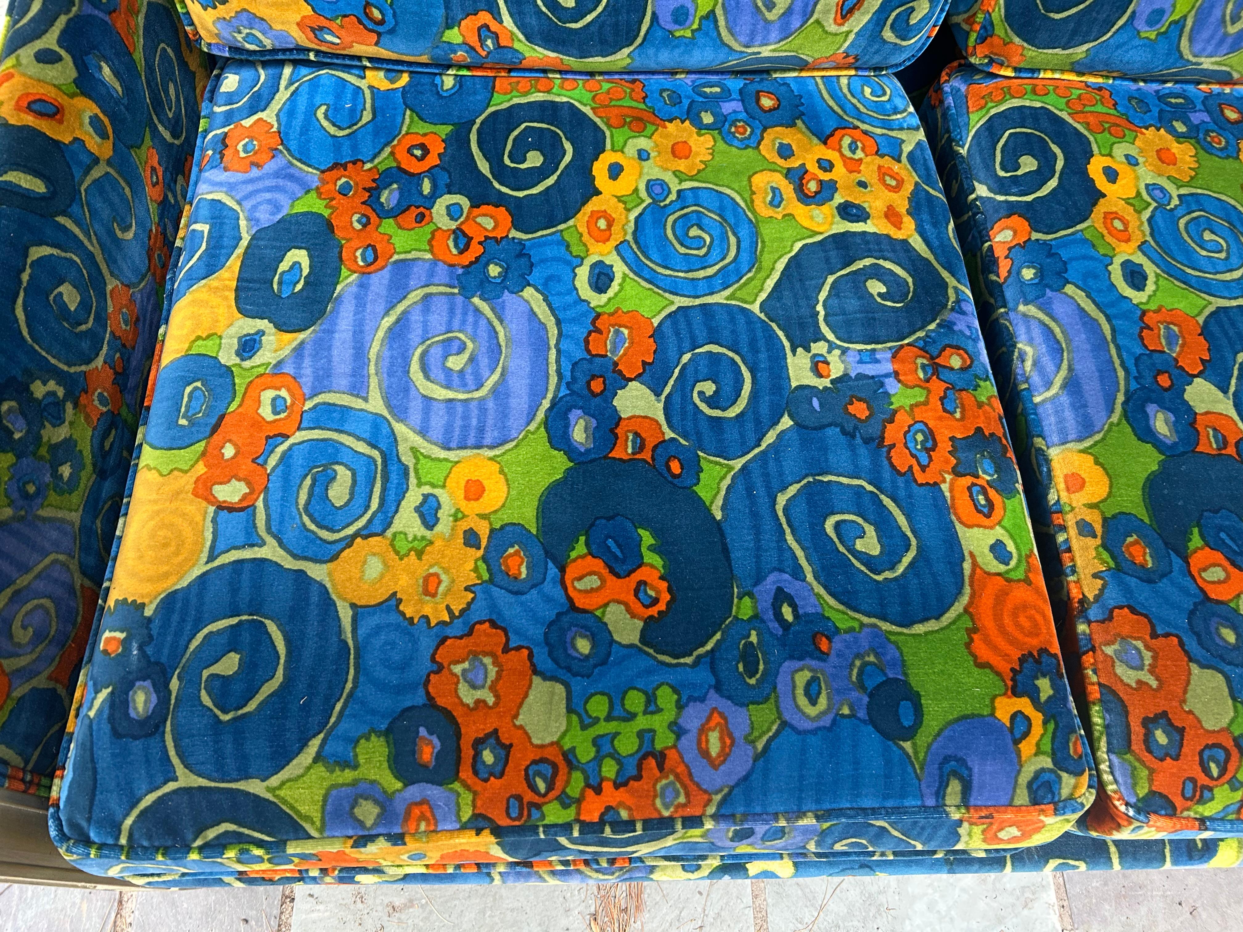 Scrumptious Jack Lenor Larsen Sofa Hollywood Regency Mid-Century en vente 4