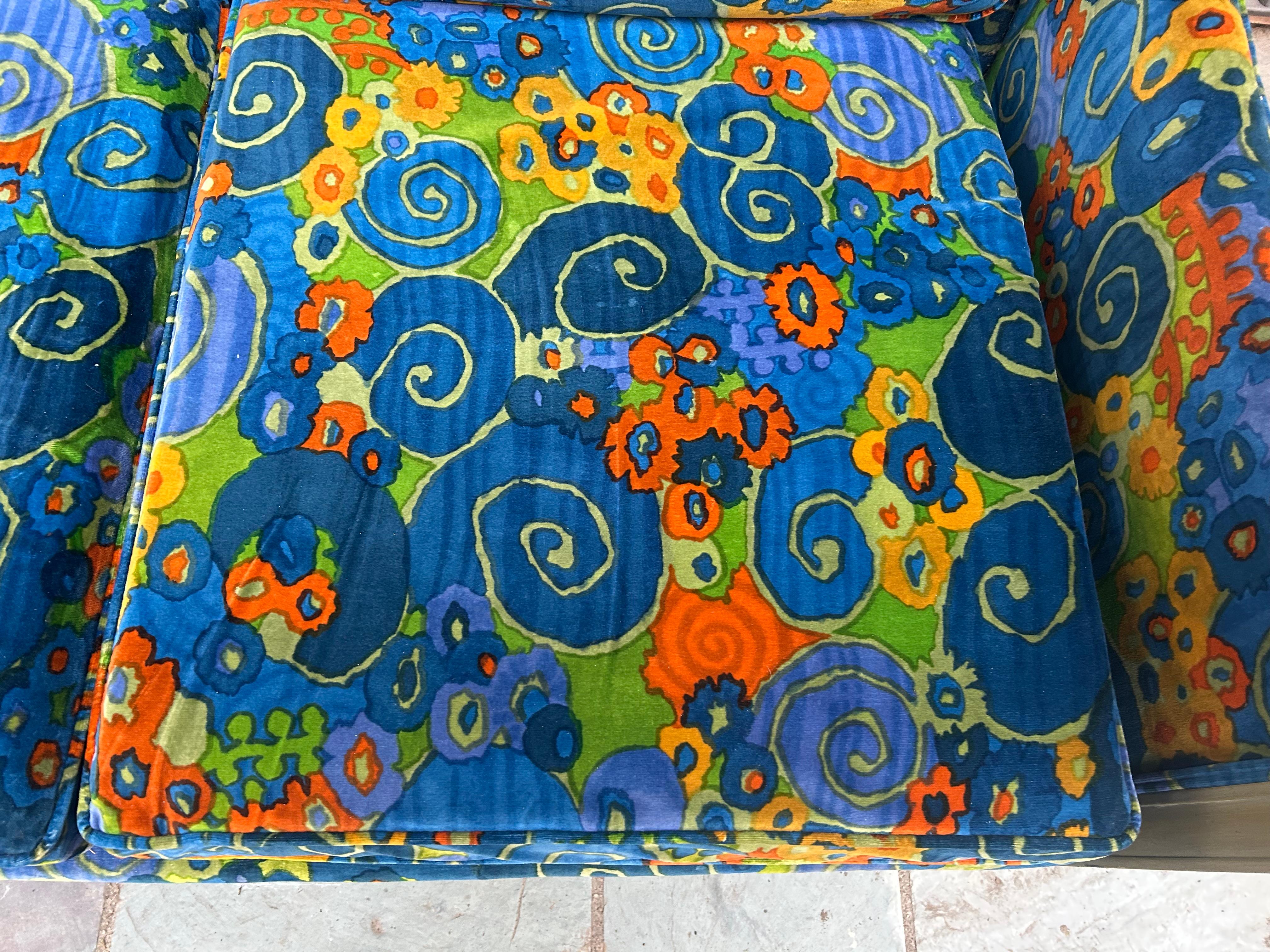 Scrumptious Jack Lenor Larsen Sofa Hollywood Regency Mid-Century en vente 6