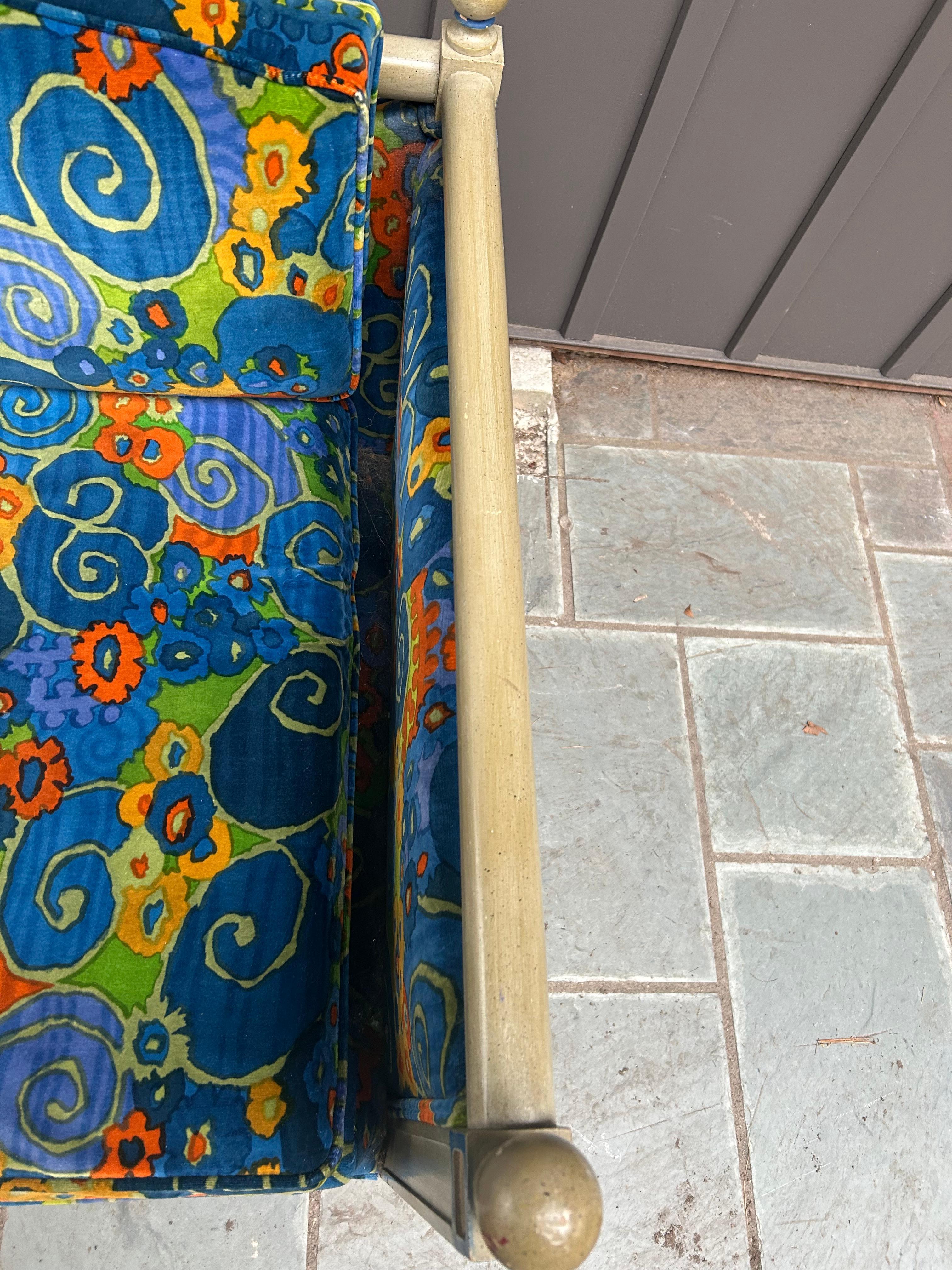 Scrumptious Jack Lenor Larsen Sofa Hollywood Regency Mid-Century en vente 7