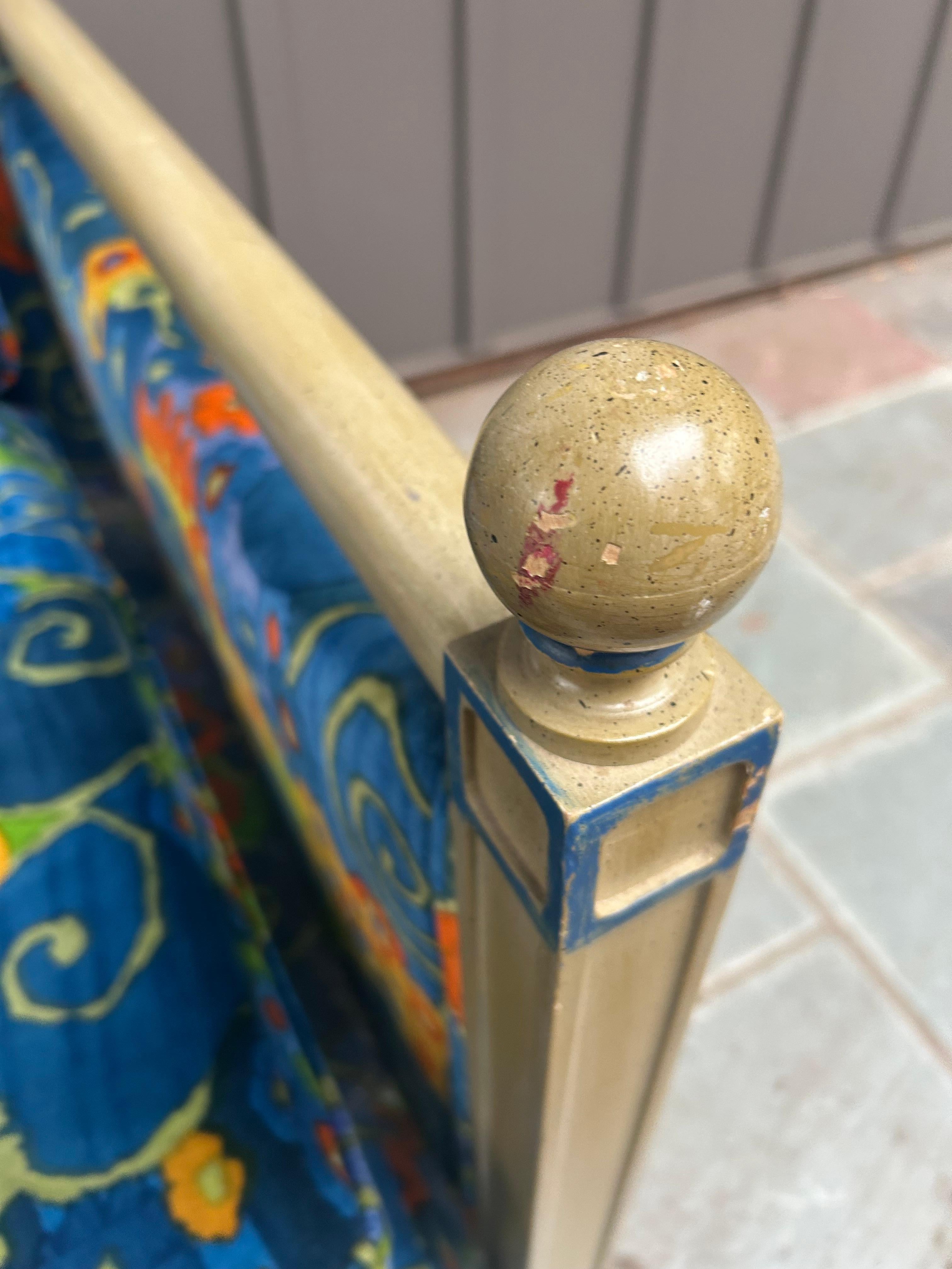 Scrumptious Jack Lenor Larsen Sofa Hollywood Regency Mid-Century en vente 8