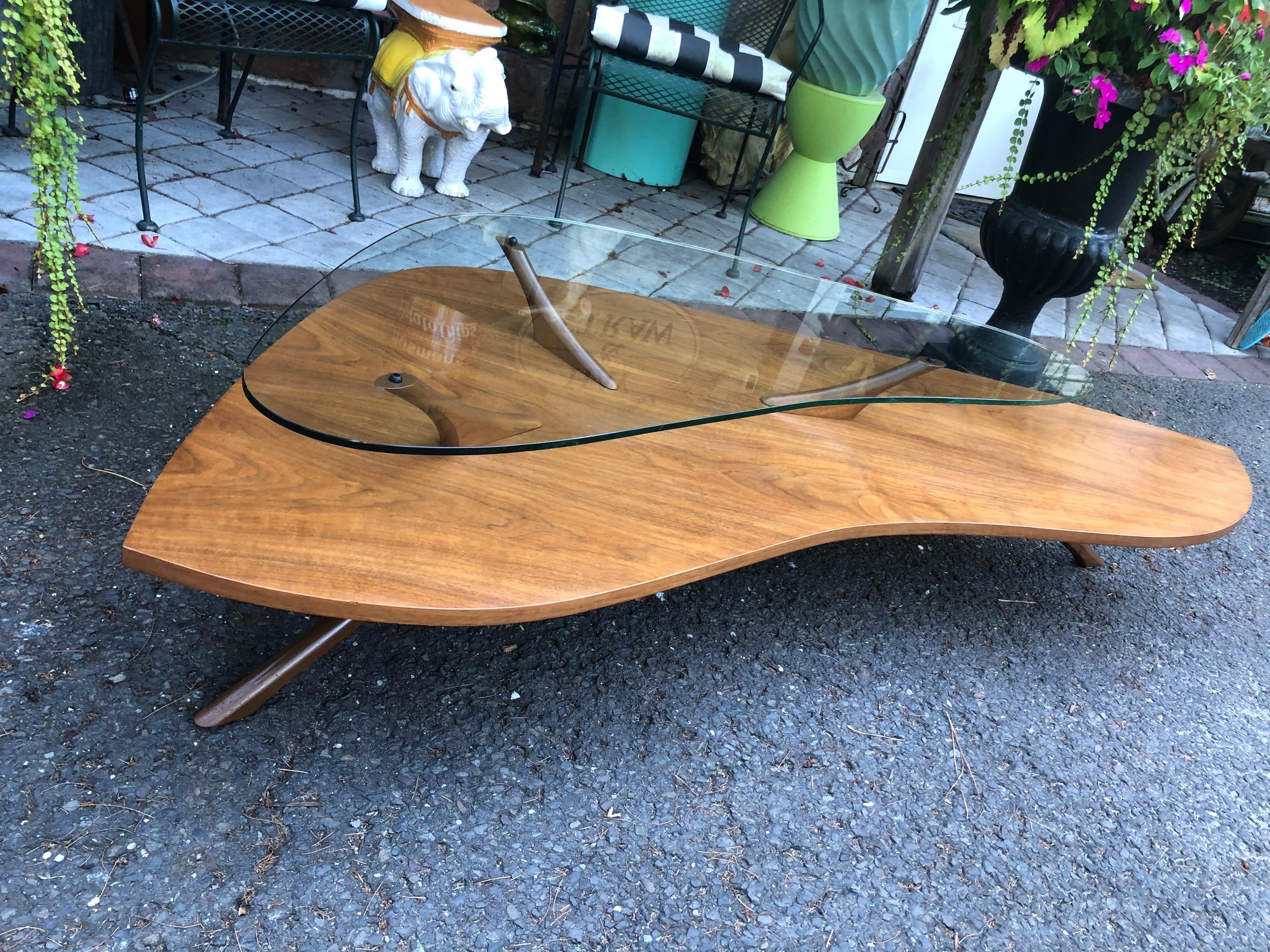Scrumptious Pearsall style Sculptural Walnut 2 Tier Coffee Table Kidney Shaped For Sale 6