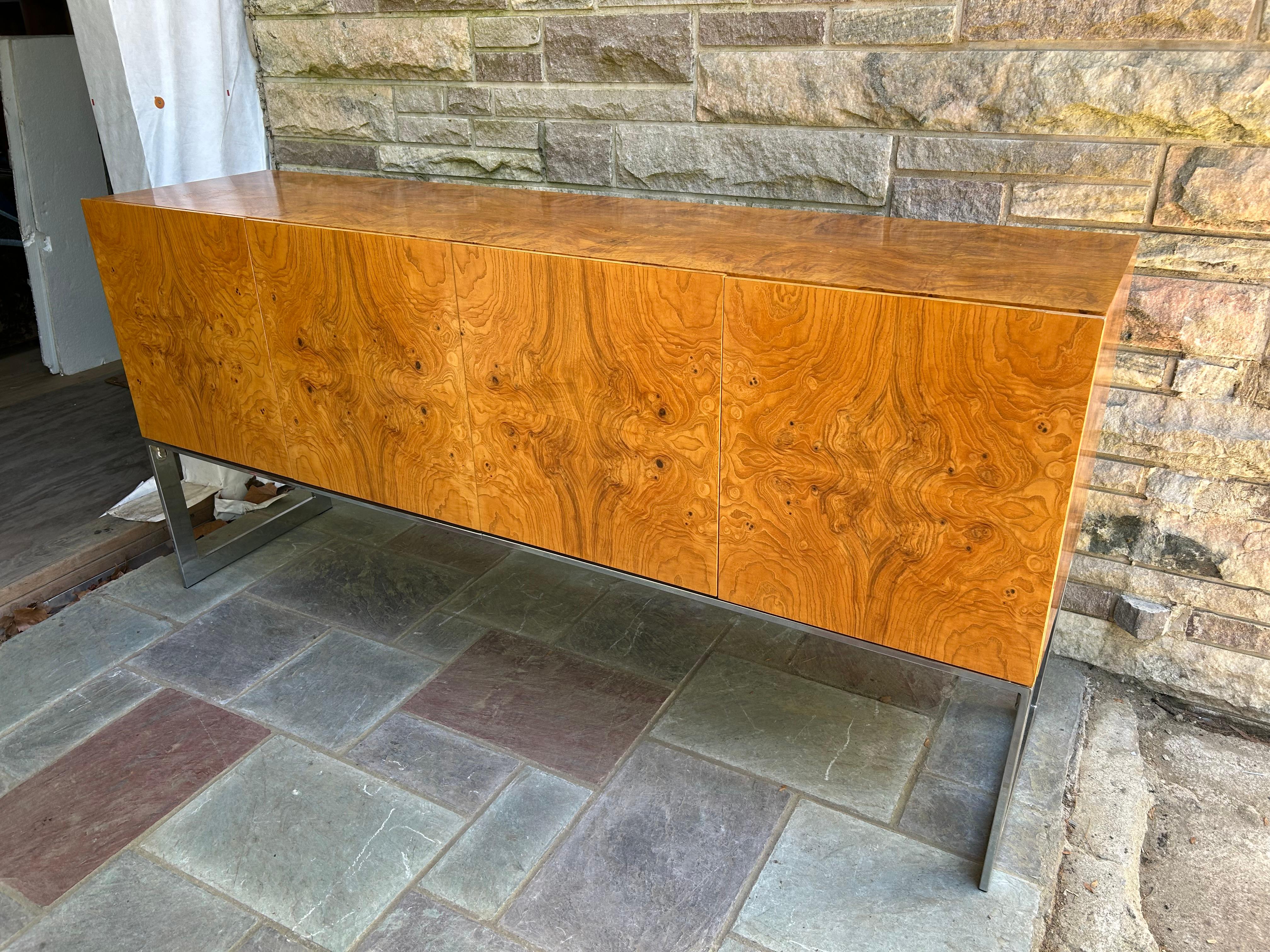 Scrumptious Milo Baughman Burl Olive Wood Credenza Thayer Coggin Mediados de siglo en venta 5
