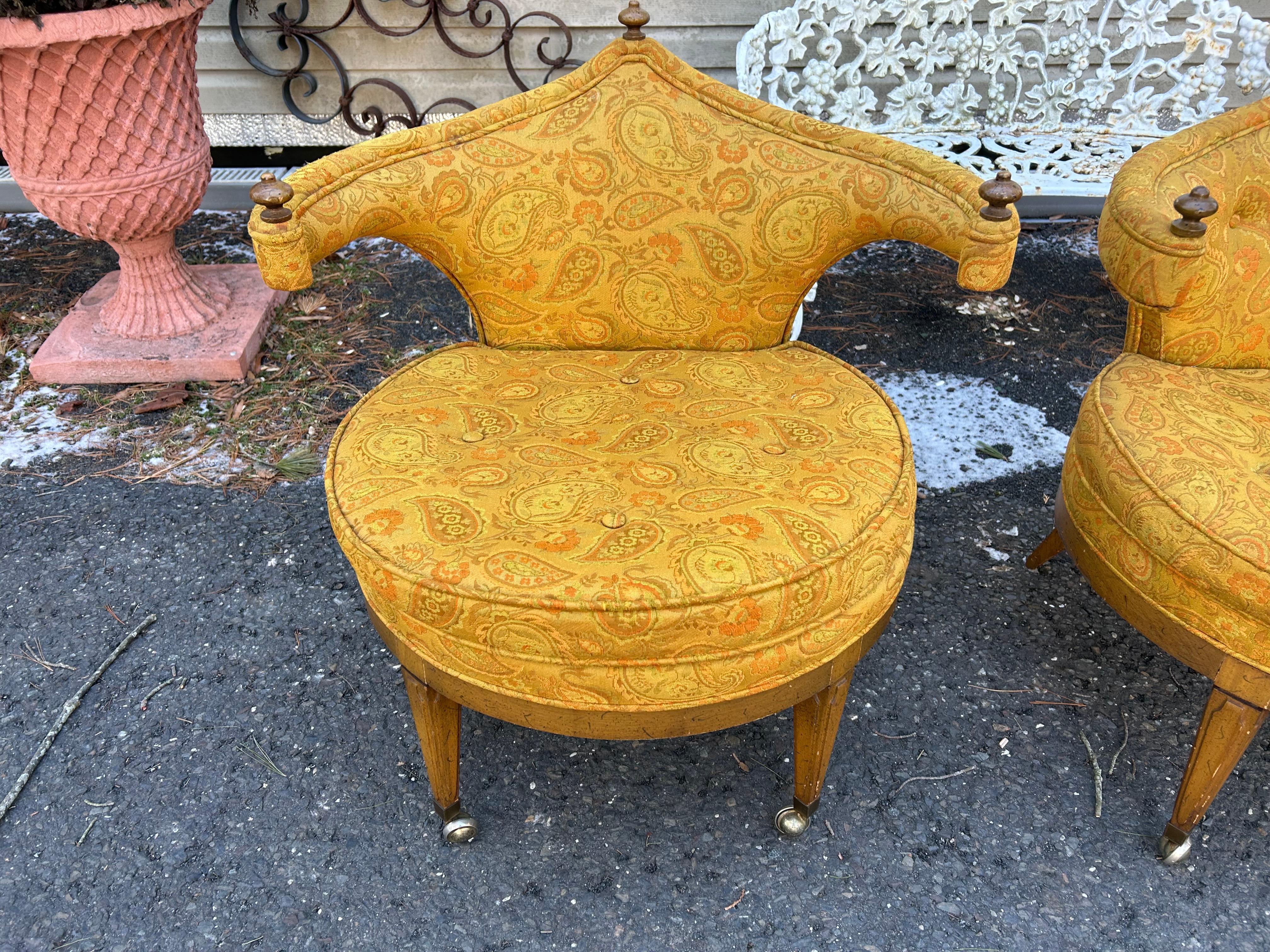 Scrumptious Pair Hollywood Regency Chairs Dorothy Draper style Mid-Century in vendita 1