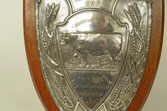 Bouclier en argent du trophée Elkington Challenge Cup du Birmingham Cattle Show de 1909