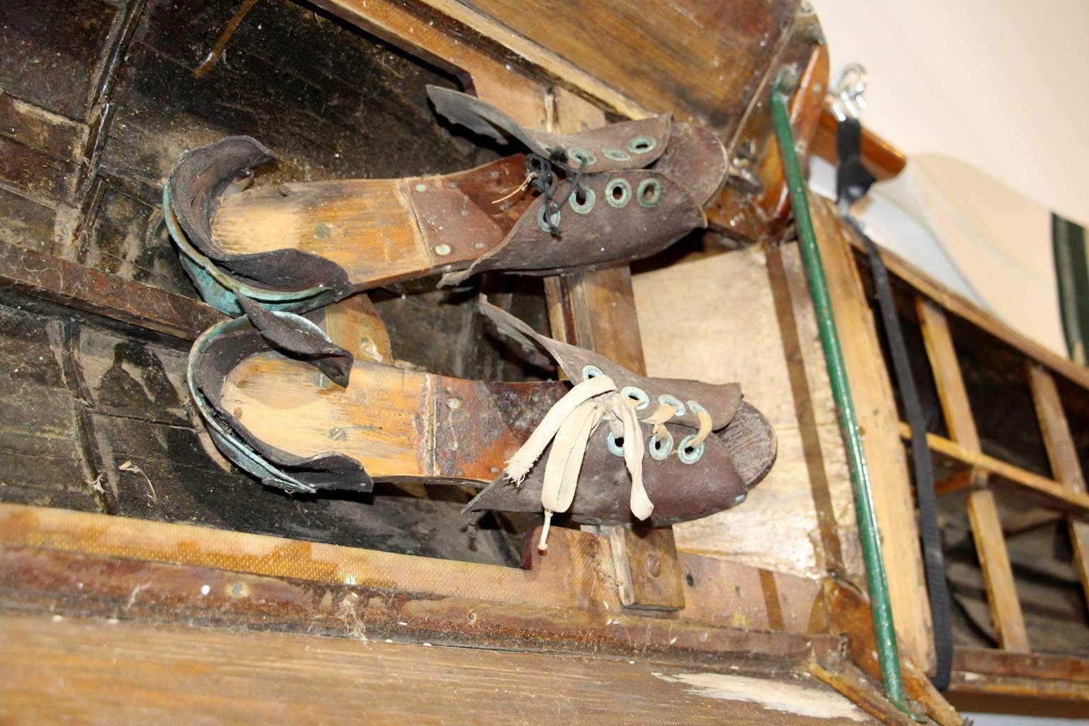 Antique Scull Boat with Oars In Distressed Condition In Sag Harbor, NY