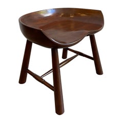 Scully & Tabouret de traite en acajou Scully