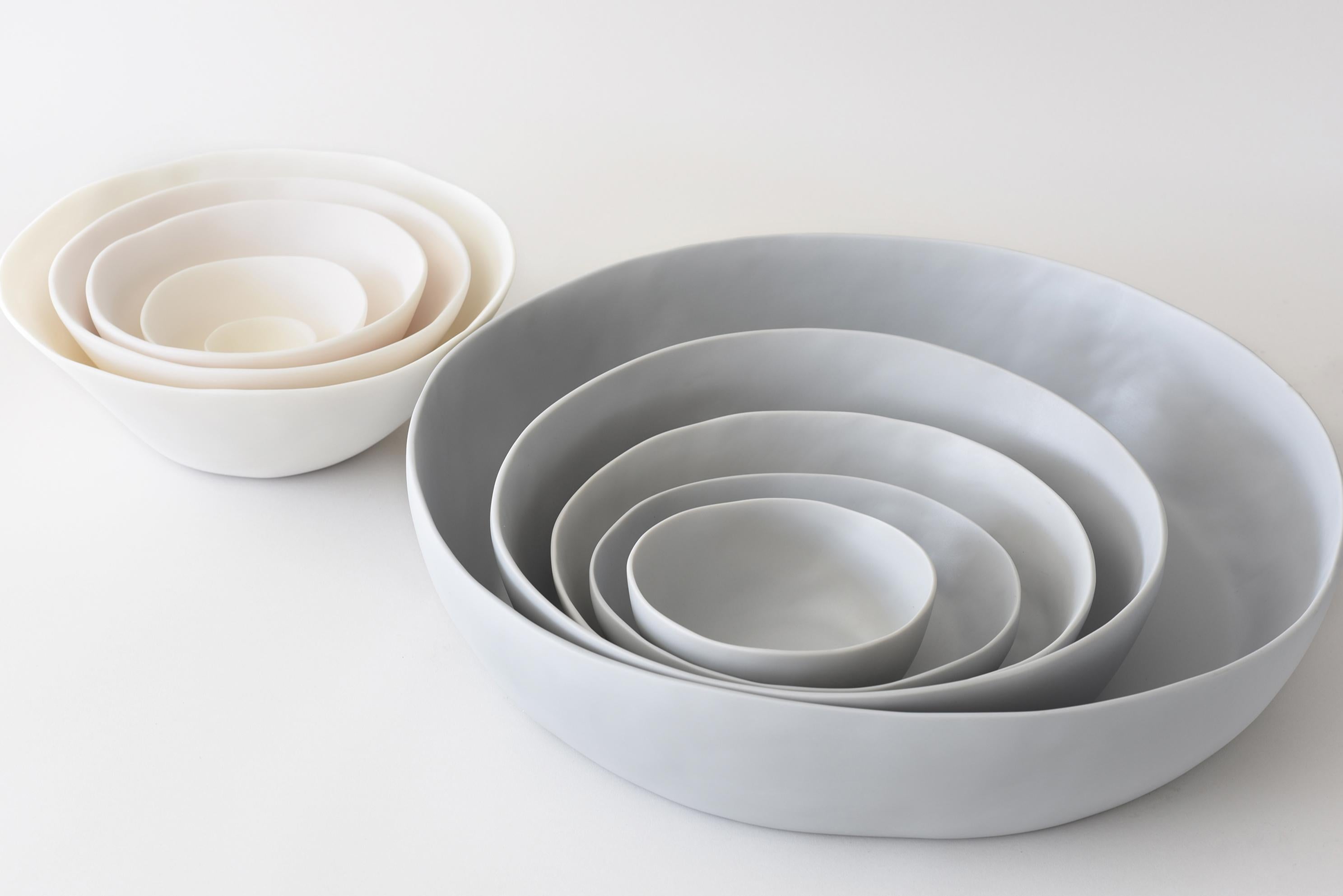 Américain Sculpter un grand bol conique en vente