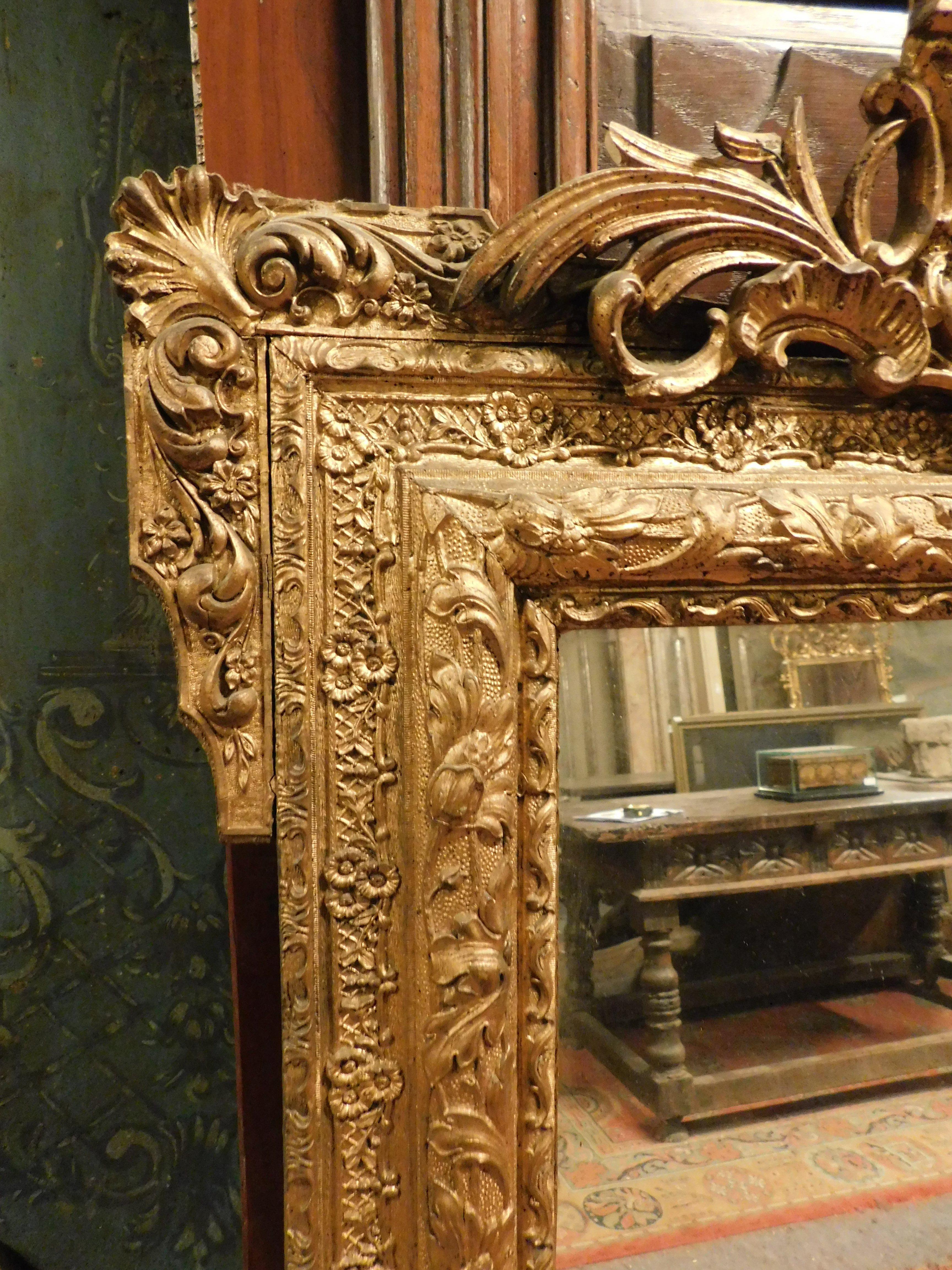 Sculpted and Gilded Mirror, Late 19th Century, Italy 6