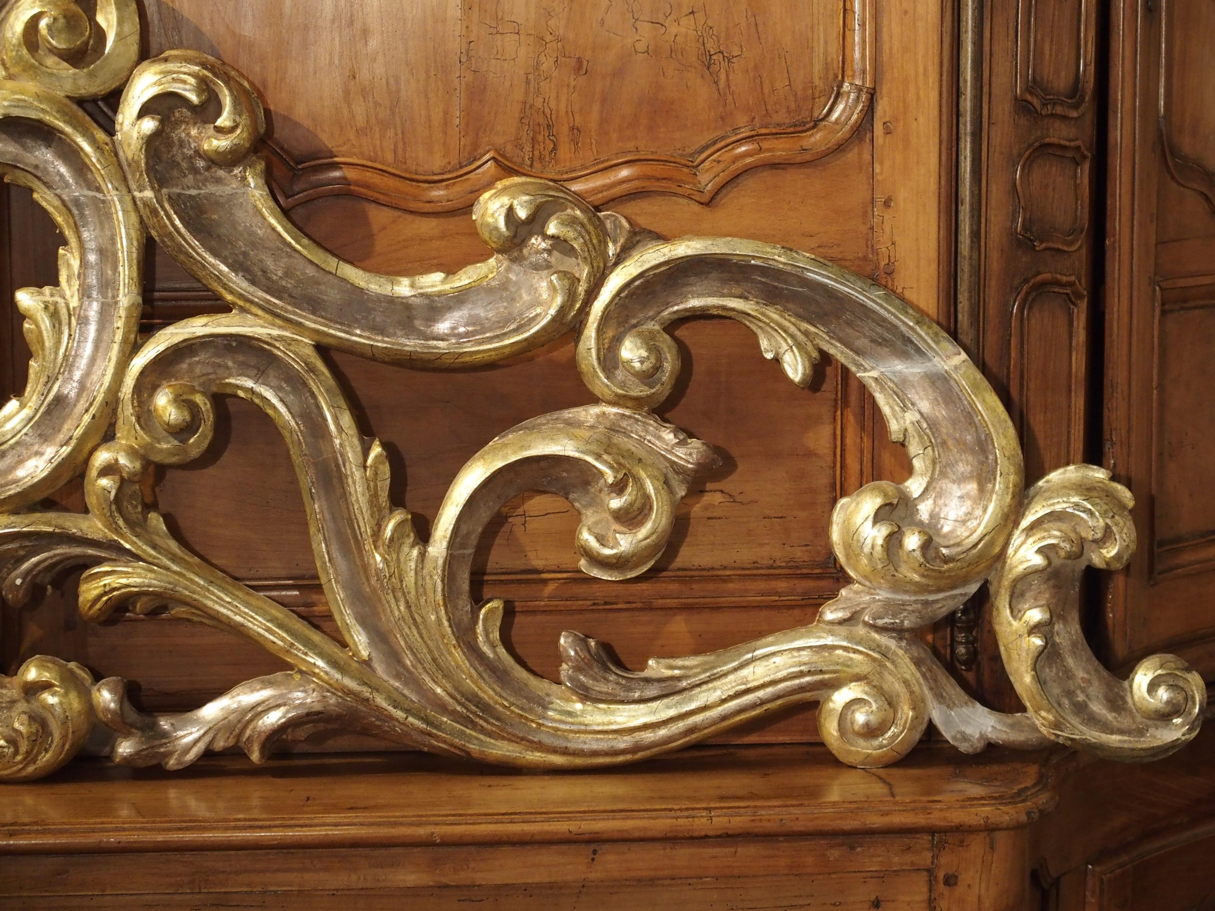 Sculpted Antique Giltwood Overdoor or Headboard from Italy, circa 1850 In Good Condition In Dallas, TX