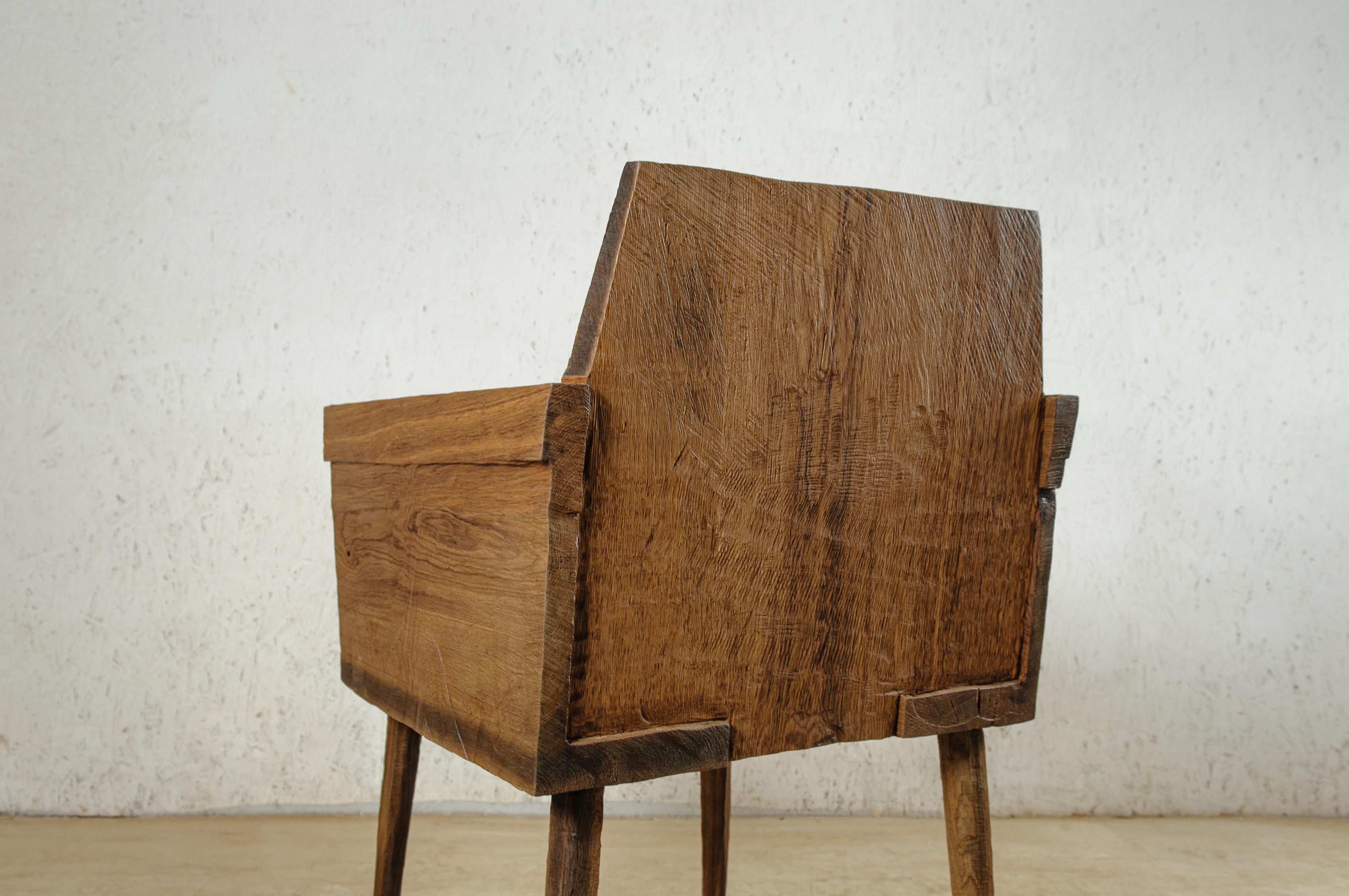 Sculpted Armchair in Solid Oak Wood '4 Legs' In New Condition For Sale In Paris, FR