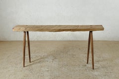 Banco esculpido o Mesa auxiliar N13 de madera maciza de roble