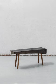 Banc ou table d'appoint sculpté N4 en bois de chêne massif