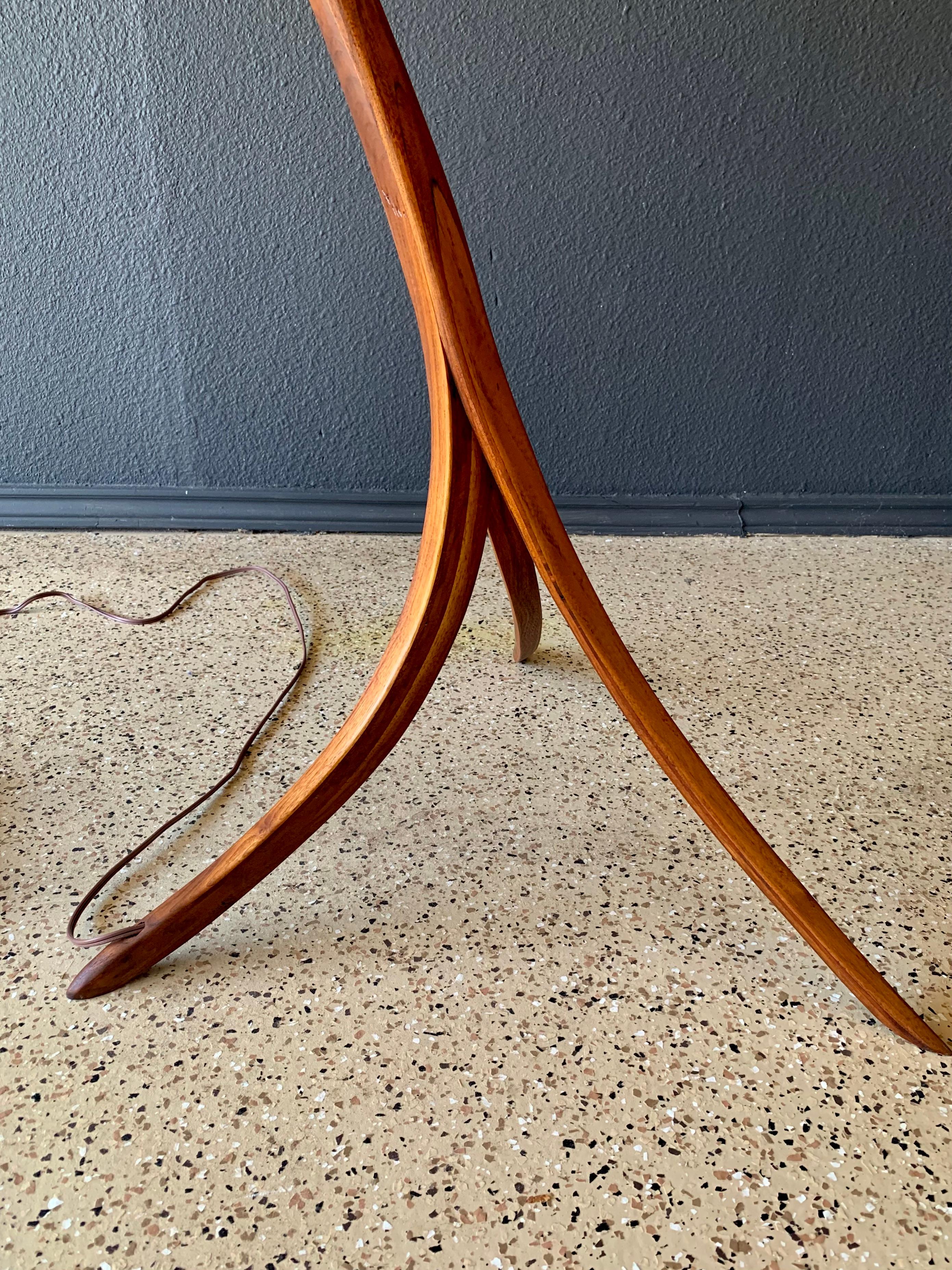 Lampada da terra Sculpted Bent Wood di Micheal Wilson in vendita 2