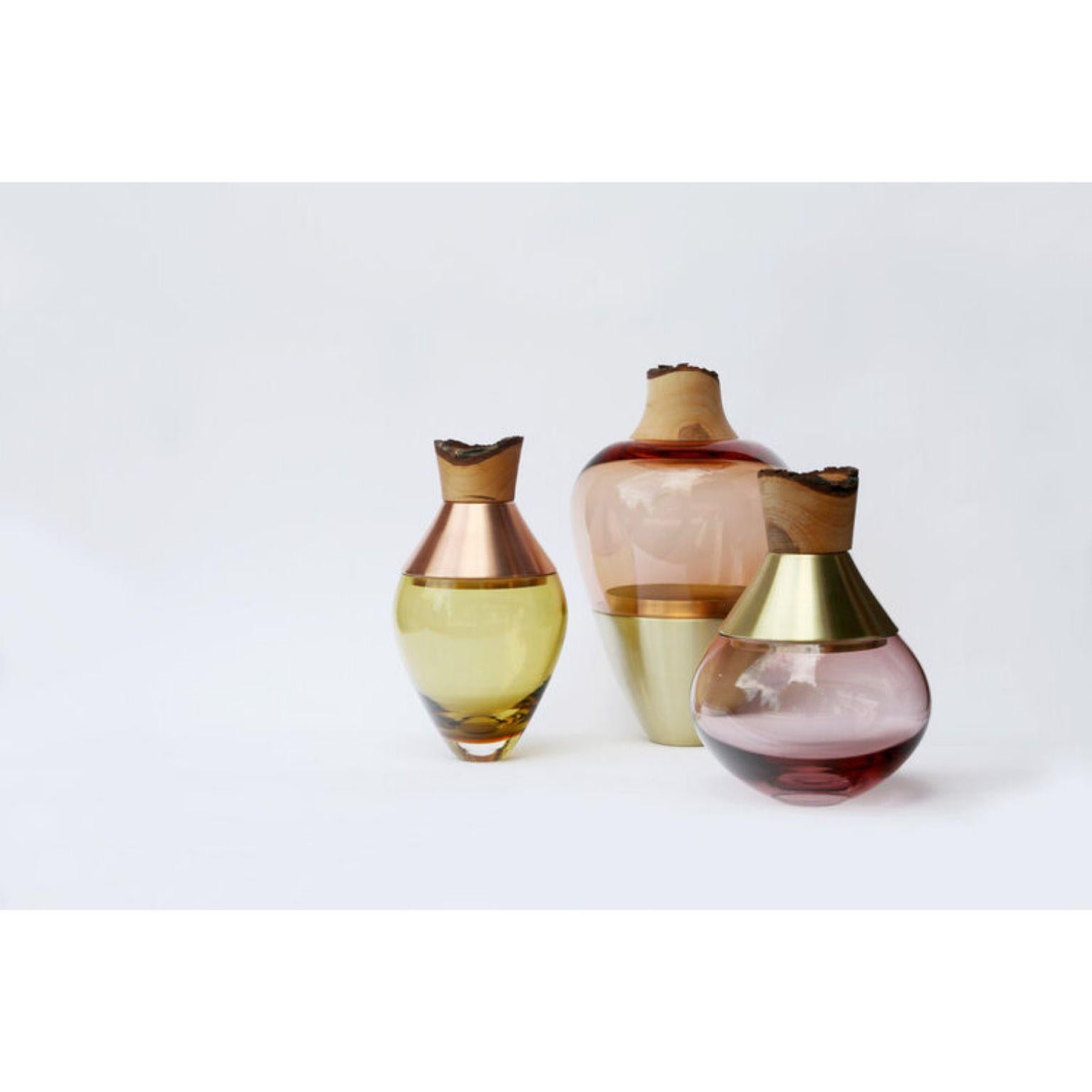 Small Sculpted Blown Glass and Brass India Vase, Pia Wüstenberg In New Condition For Sale In Geneve, CH