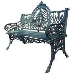 Banc en fonte sculptée