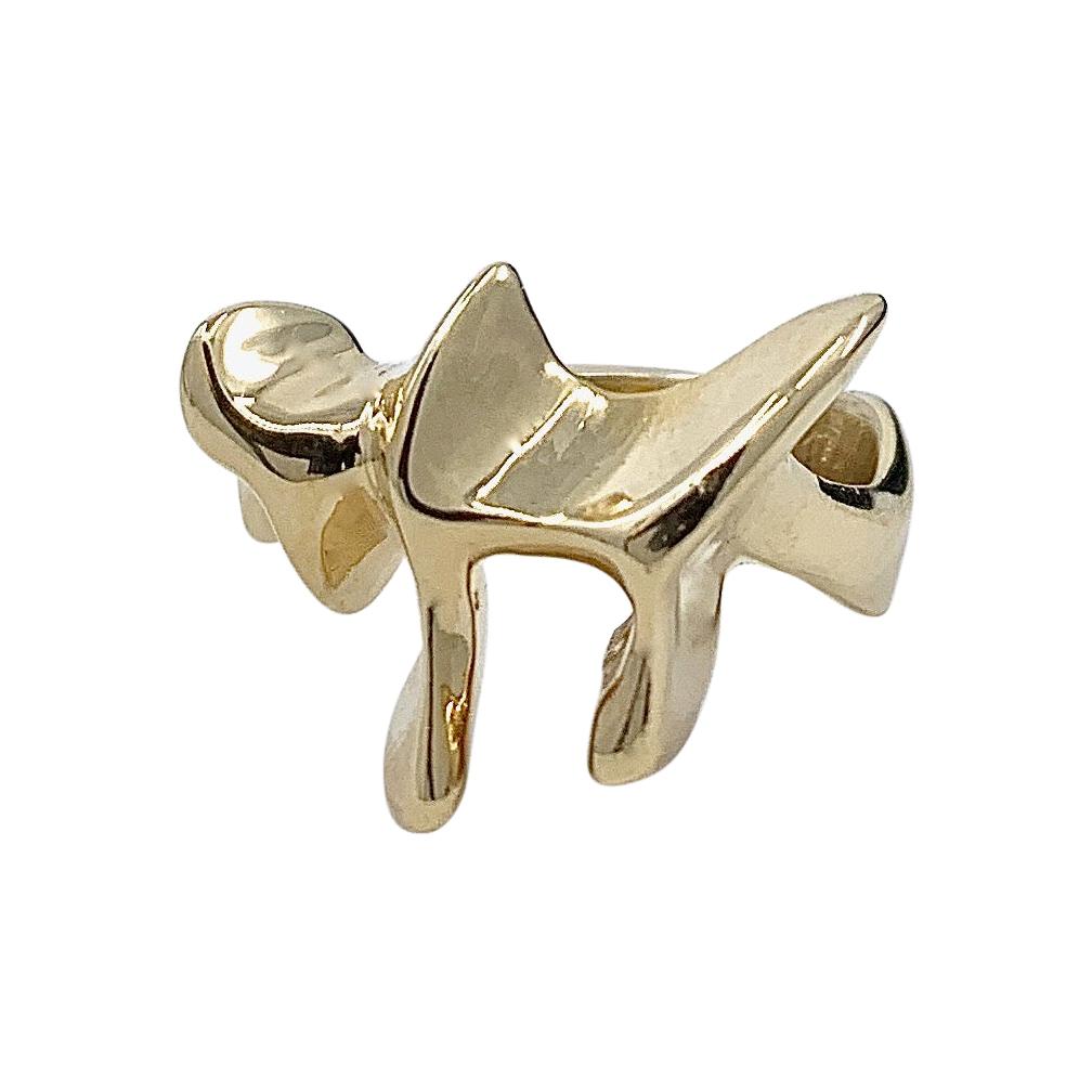 Sculpted & Modernist Chai Symbol Ring in Polished Yellow Gold For Sale