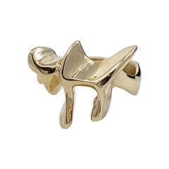 Sculpted & Modernist Chai Symbol Ring in Polished Yellow Gold