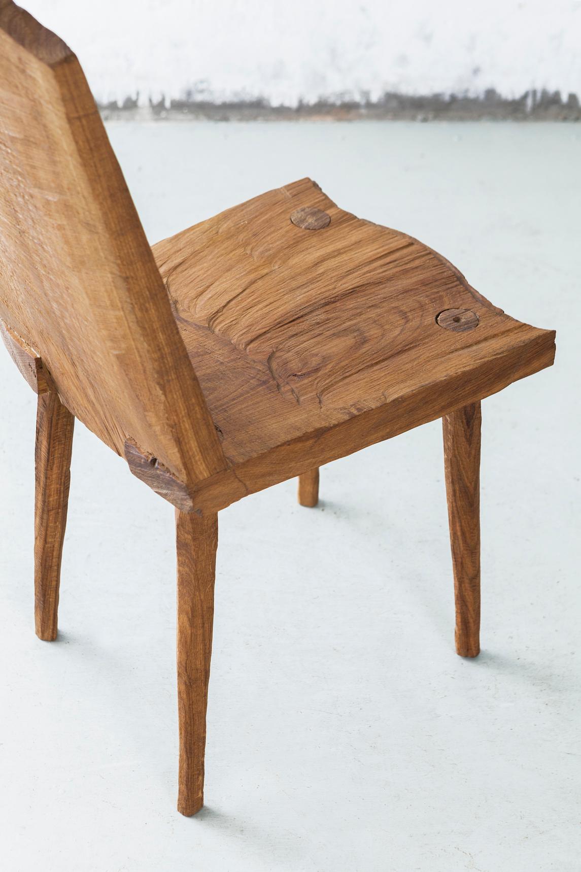Sculpted Chair N1 in Solid Oak Wood In New Condition In Paris, FR