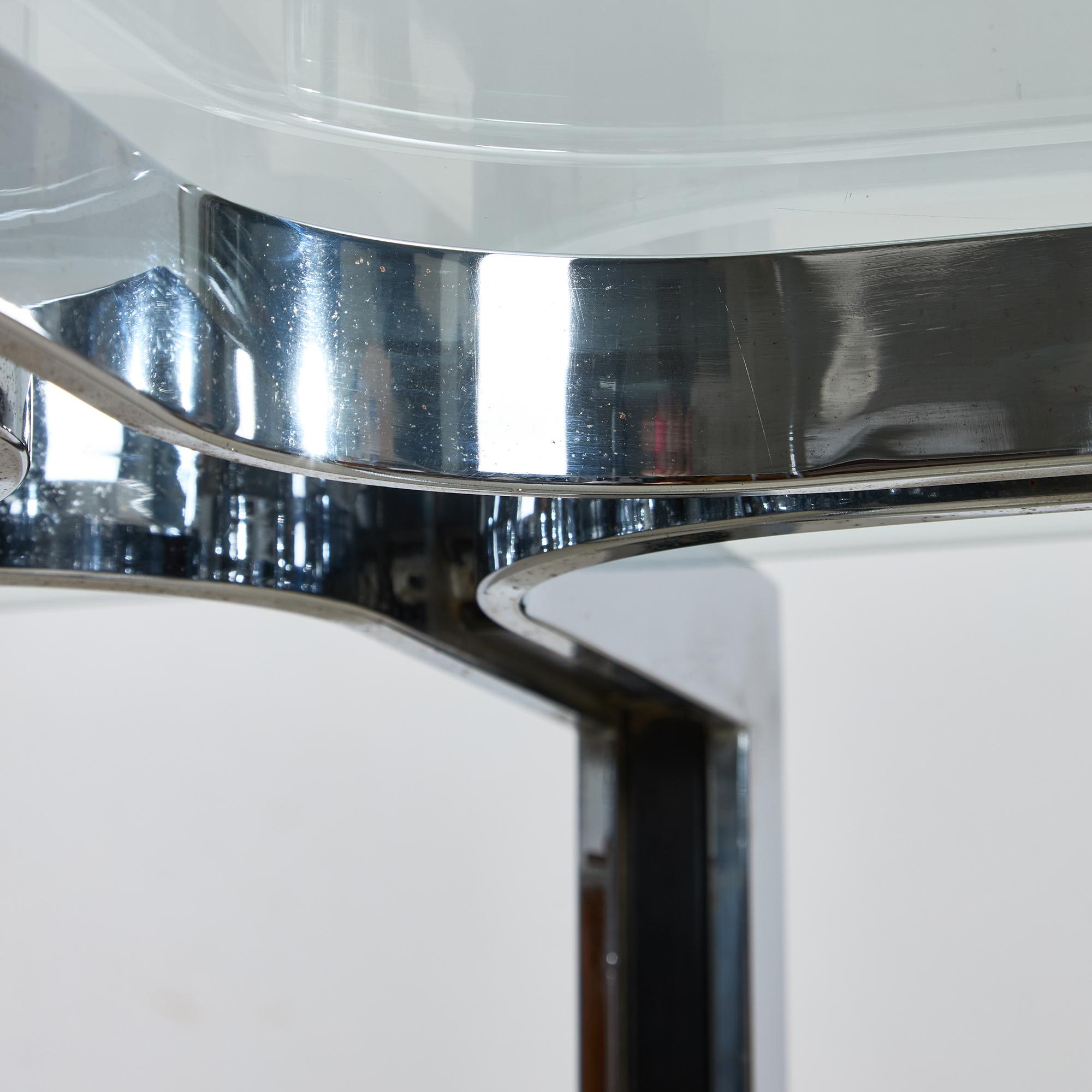 Table basse chromée sculptée avec plateau en verre en vente 12
