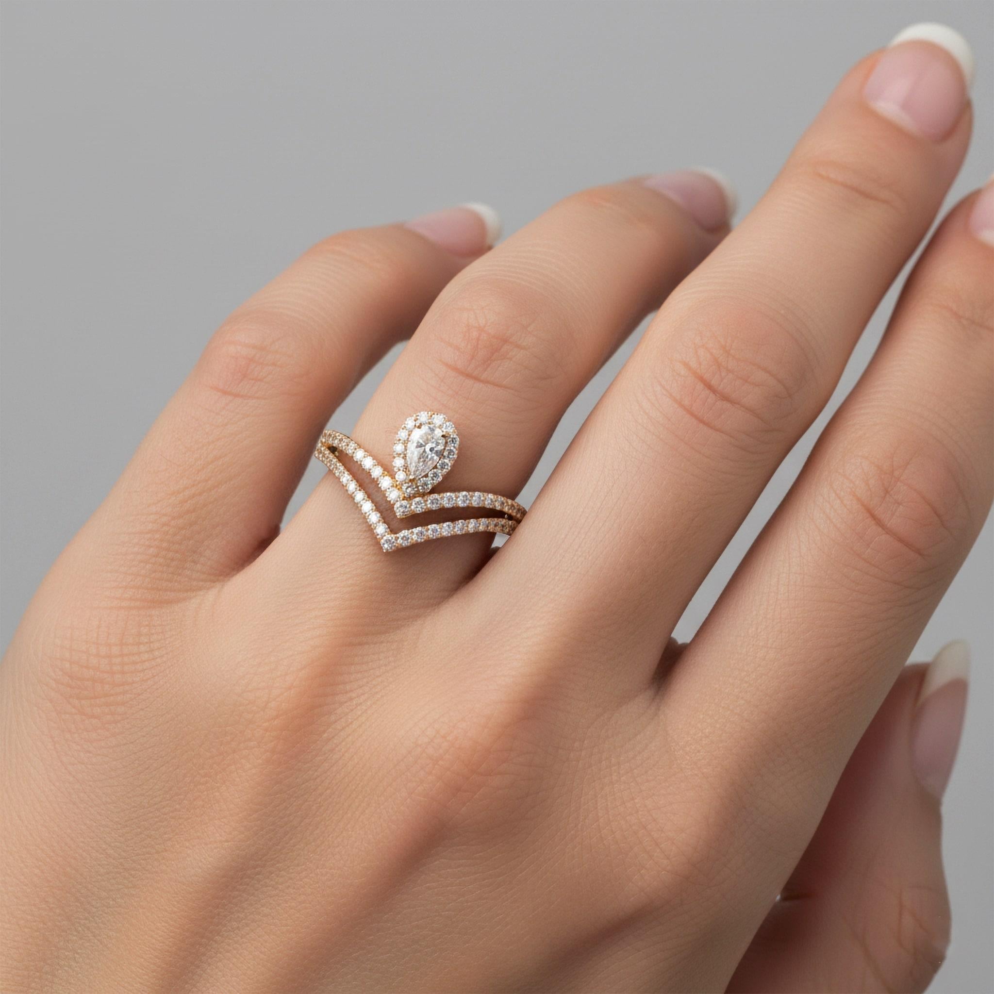 En vente :  Bague solitaire en or jaune 14K (ou 18k sur demande) à diamant sculpté 2