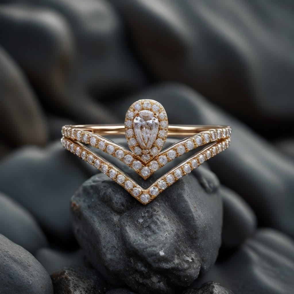 En vente :  Bague solitaire en or jaune 14K à diamant sculpté 3