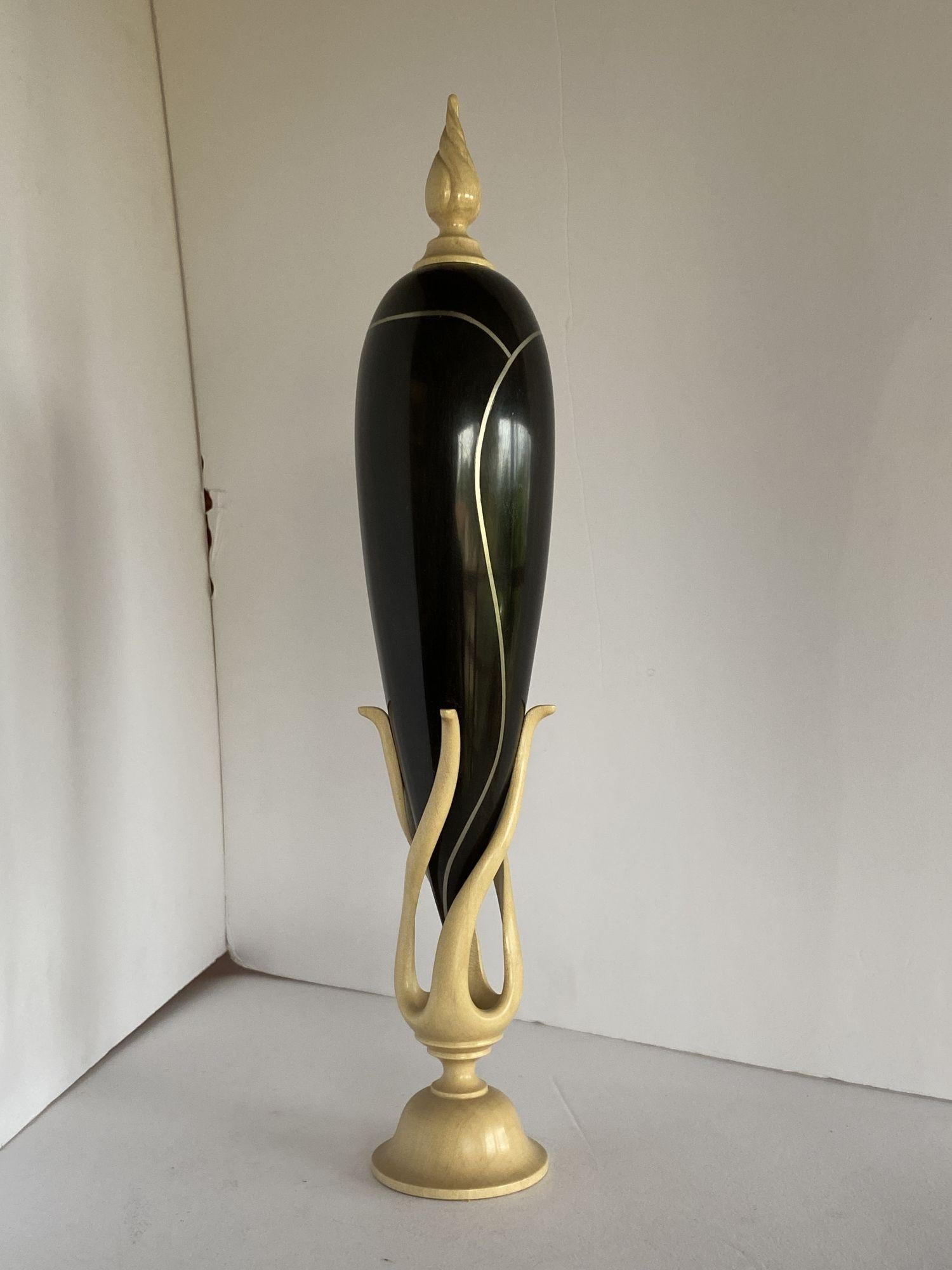 Vase creux sculpté en ébène, argent et érable #23 par Don Comer LACMA Excellent état - En vente à Van Nuys, CA